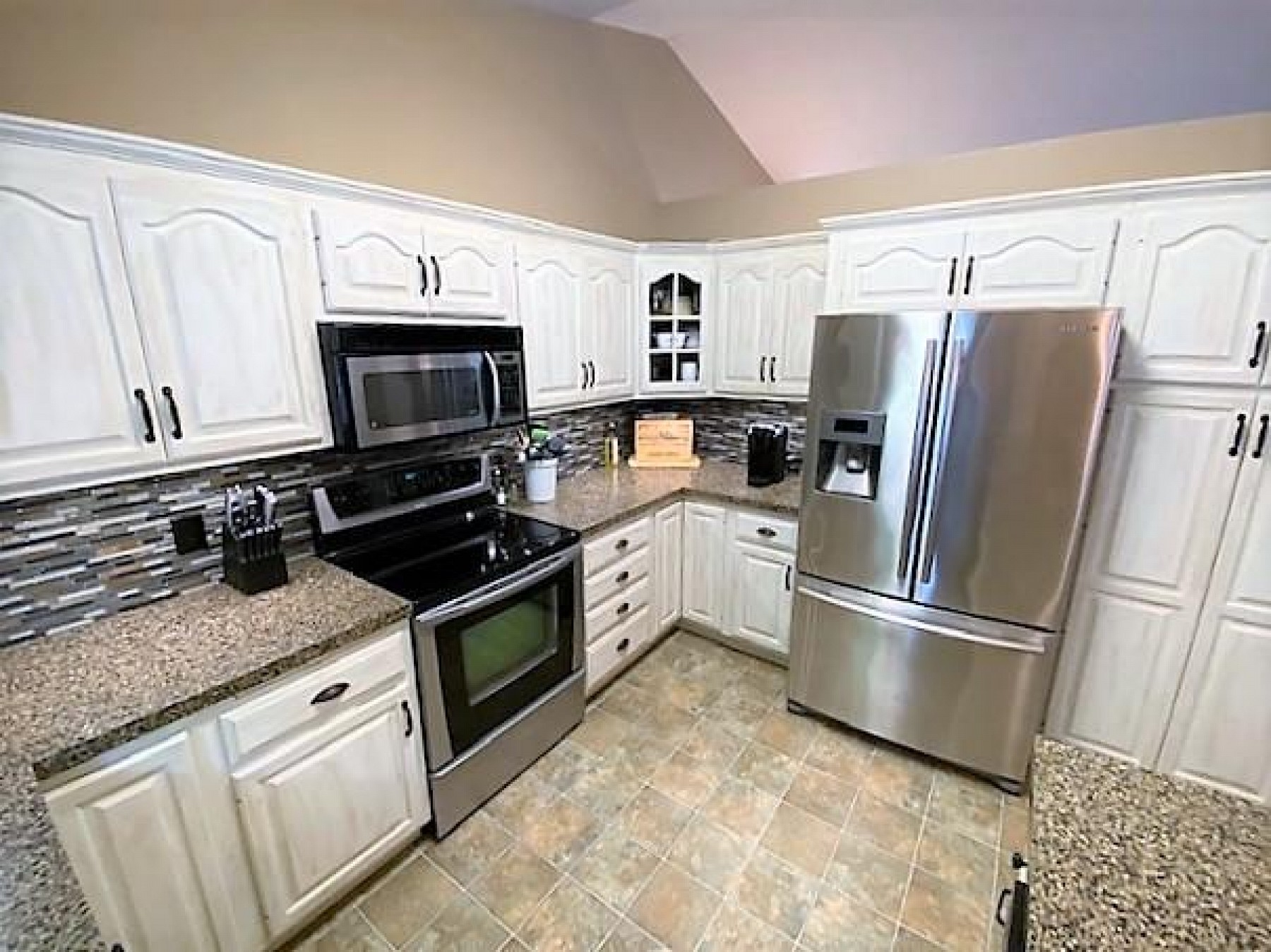 805 Arrowhead Pass, Brookings, SD 57006