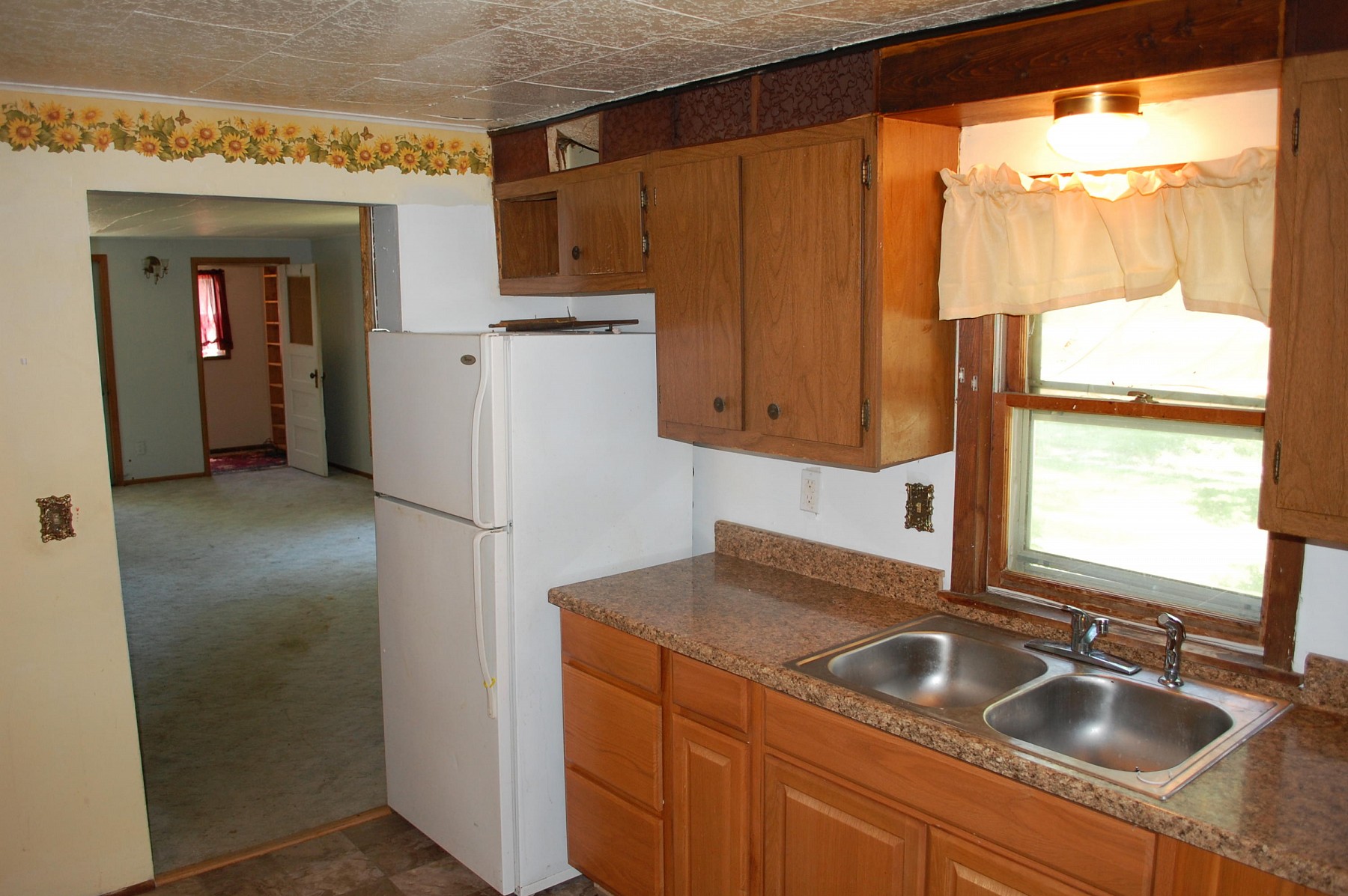 501 Catlett Avenue E, Estelline, SD 57234