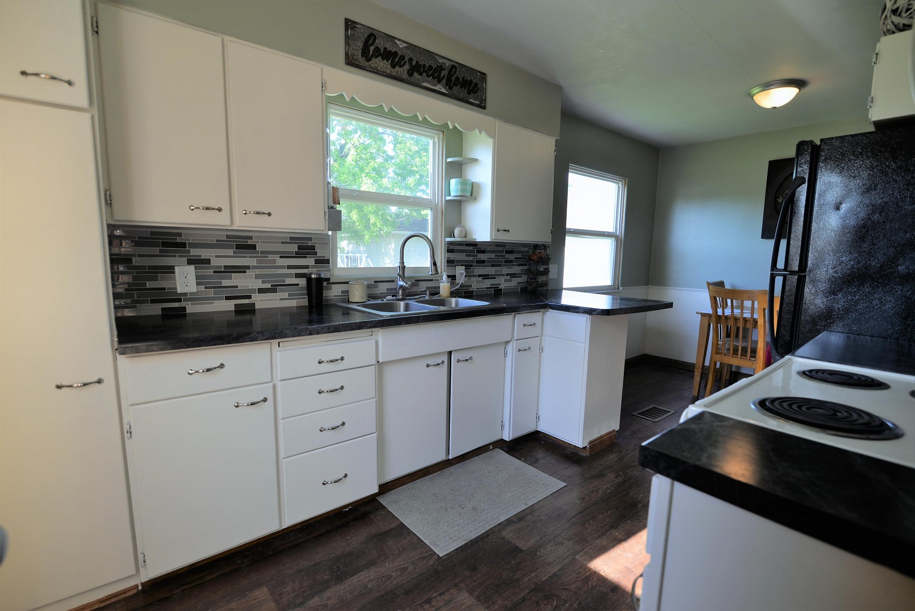 923 2nd Street, Brookings, SD 57006