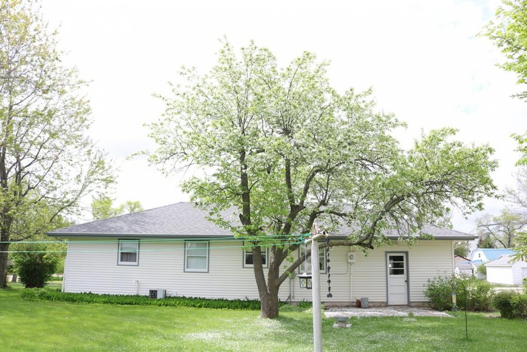 307 Davis Avenue E, Estelline, SD 57234