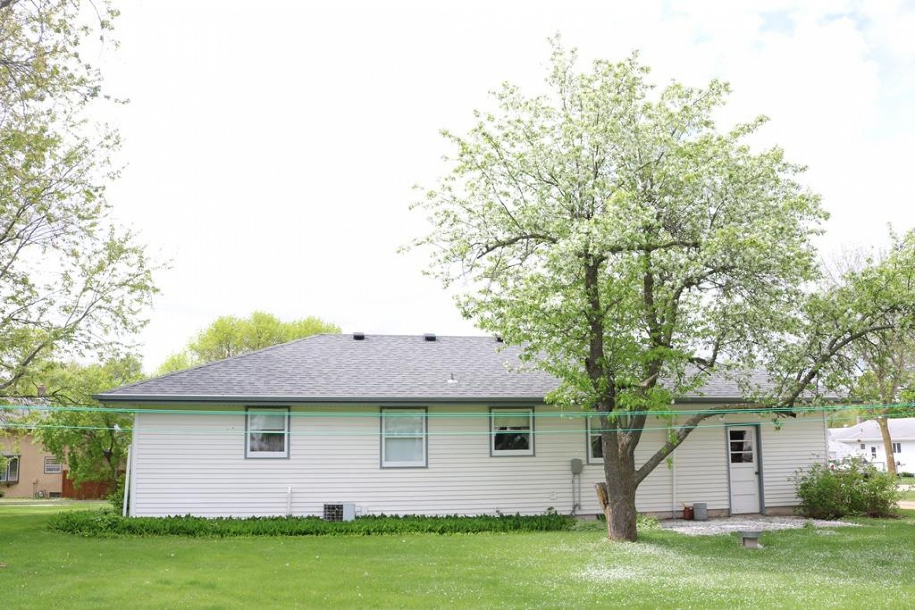 307 Davis Avenue E, Estelline, SD 57234