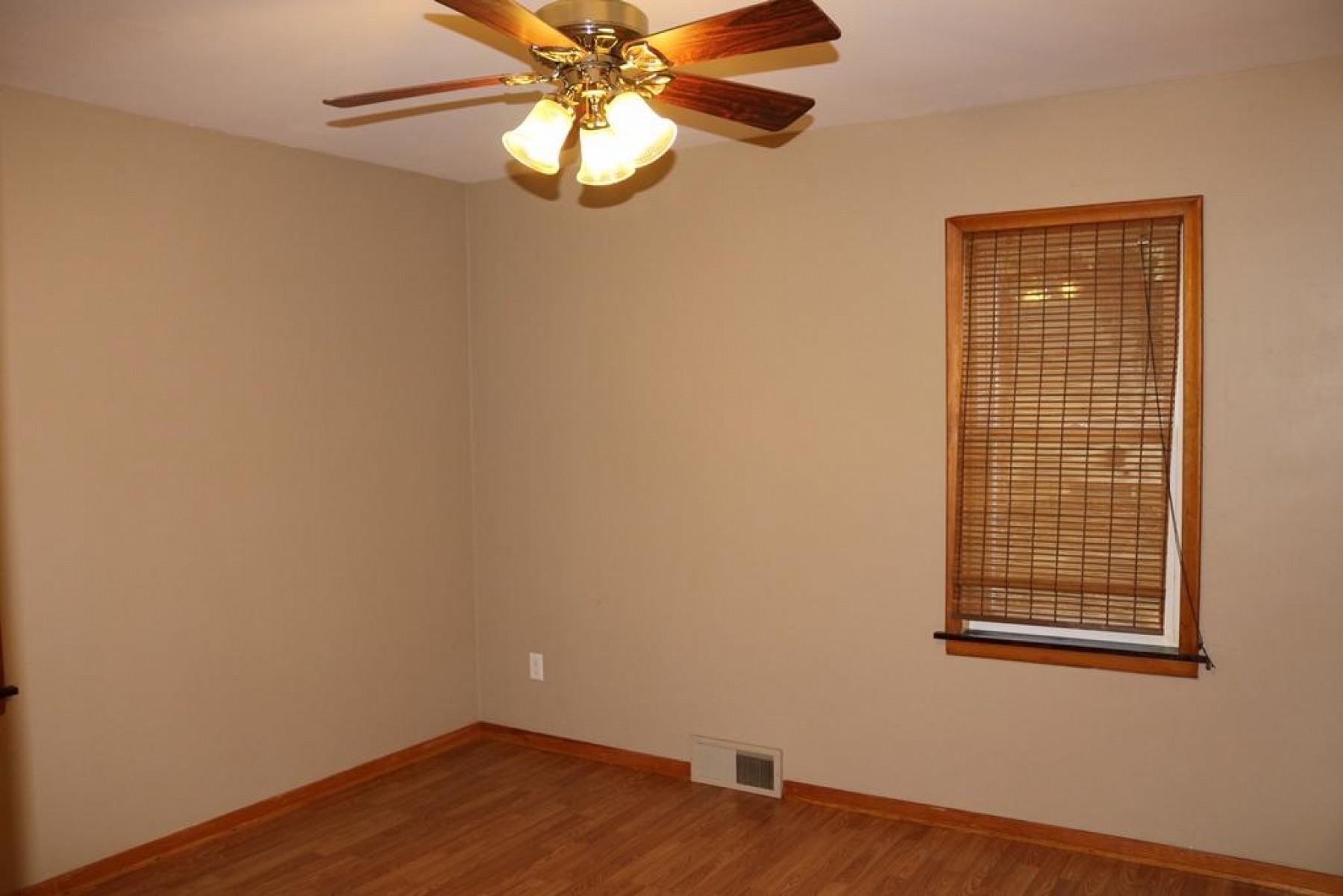 1313 2nd Street, Brookings, SD 57006