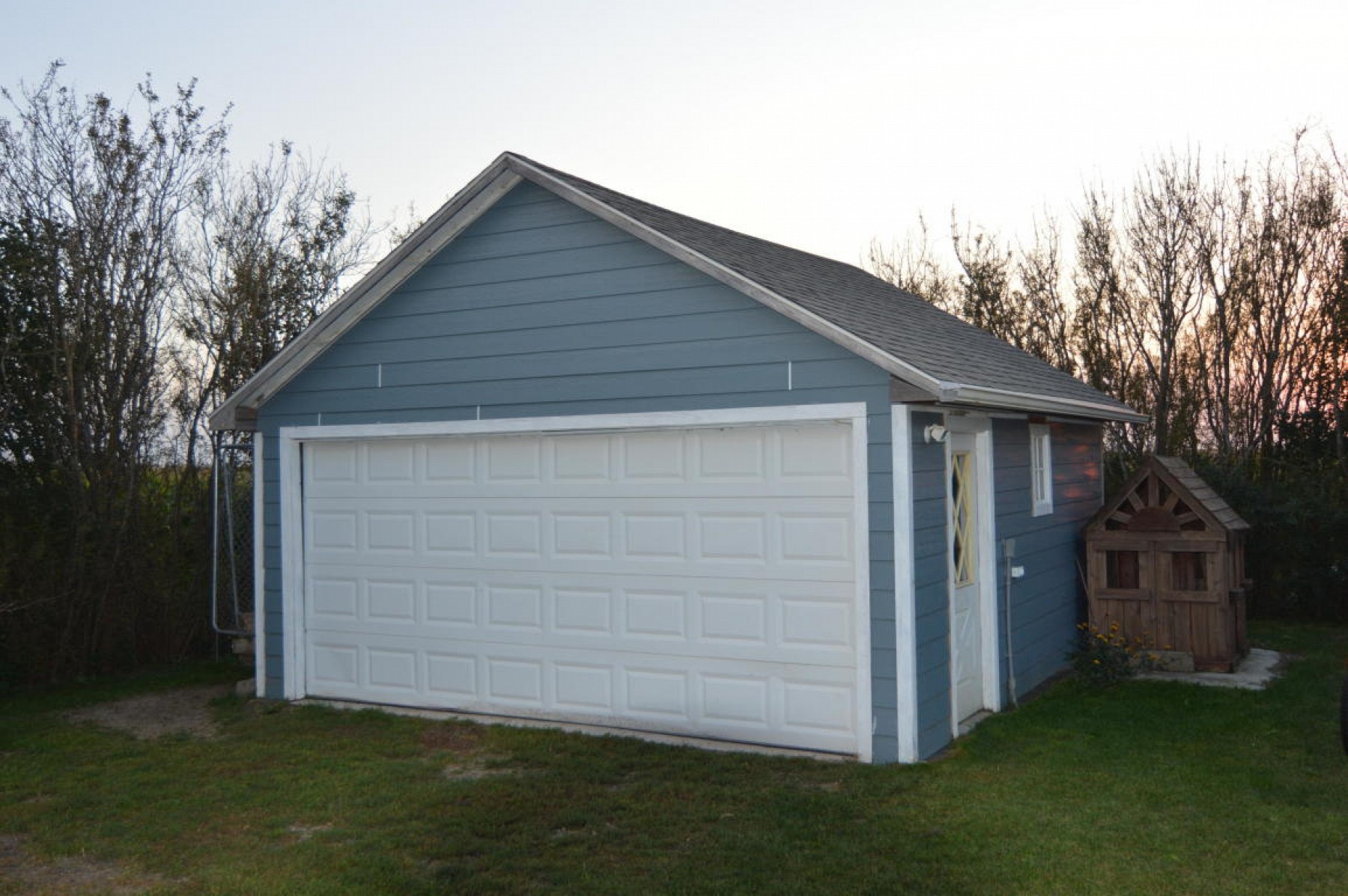 845 Dakota Street, Toronto, SD 57268