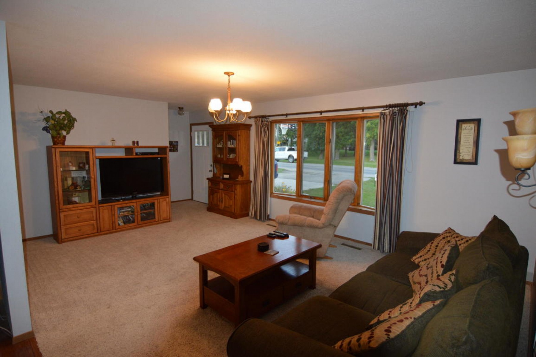 845 Dakota Street, Toronto, SD 57268