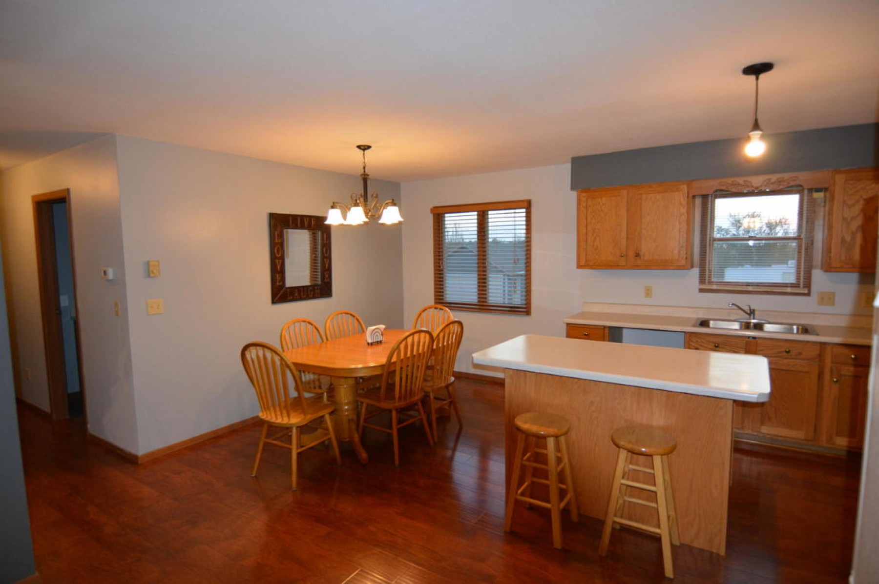 845 Dakota Street, Toronto, SD 57268