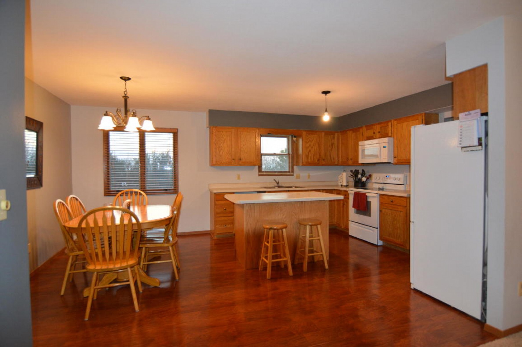 845 Dakota Street, Toronto, SD 57268