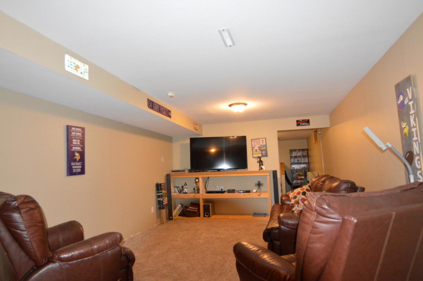 845 Dakota Street, Toronto, SD 57268