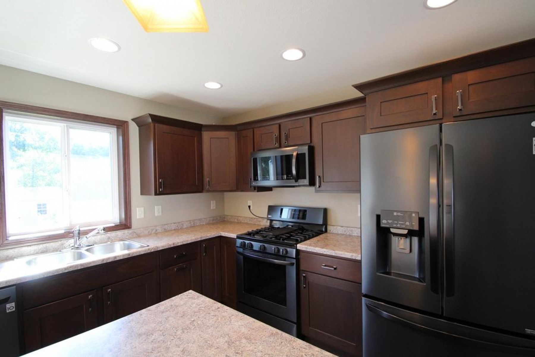 106 Lindsay Drive, Aurora, SD 57002