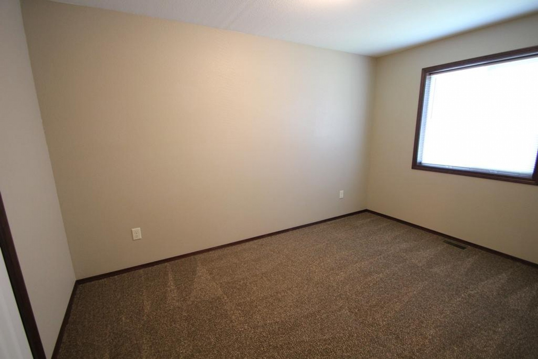 106 Lindsay Drive, Aurora, SD 57002