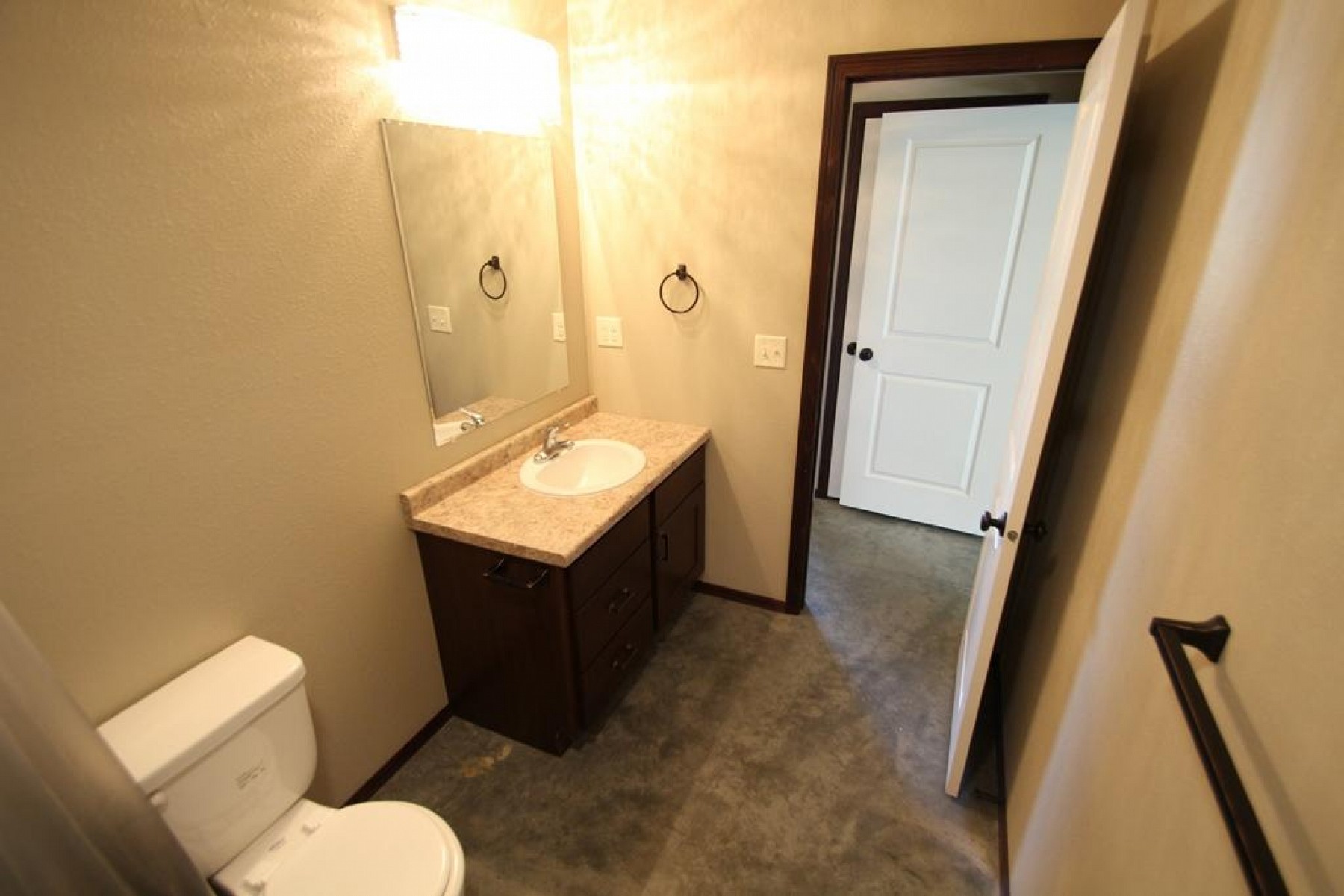 106 Lindsay Drive, Aurora, SD 57002