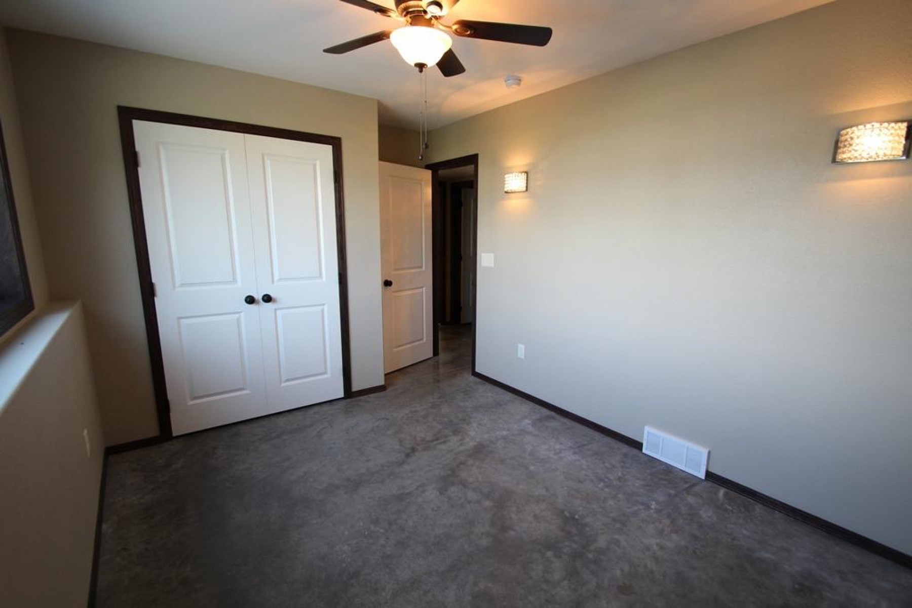 106 Lindsay Drive, Aurora, SD 57002