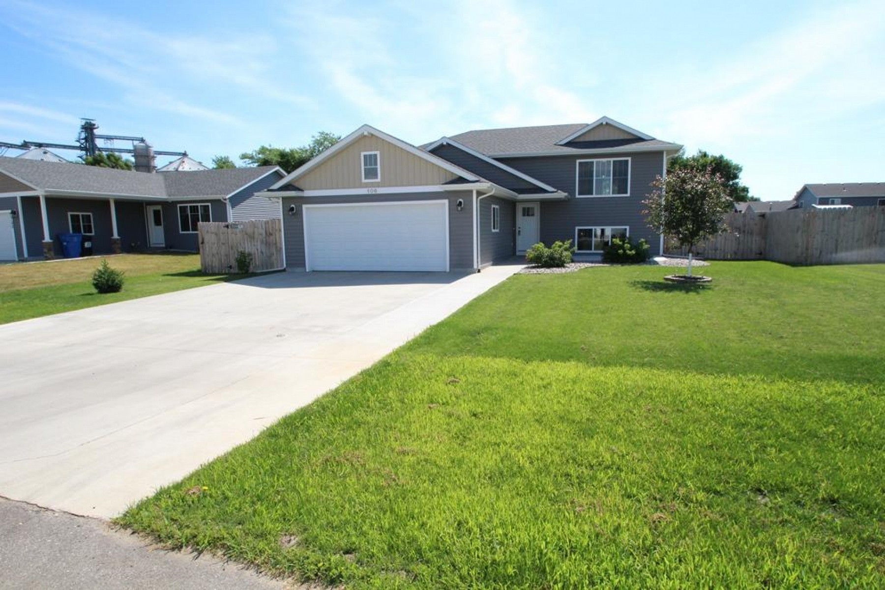 106 Lindsay Drive, Aurora, SD 57002