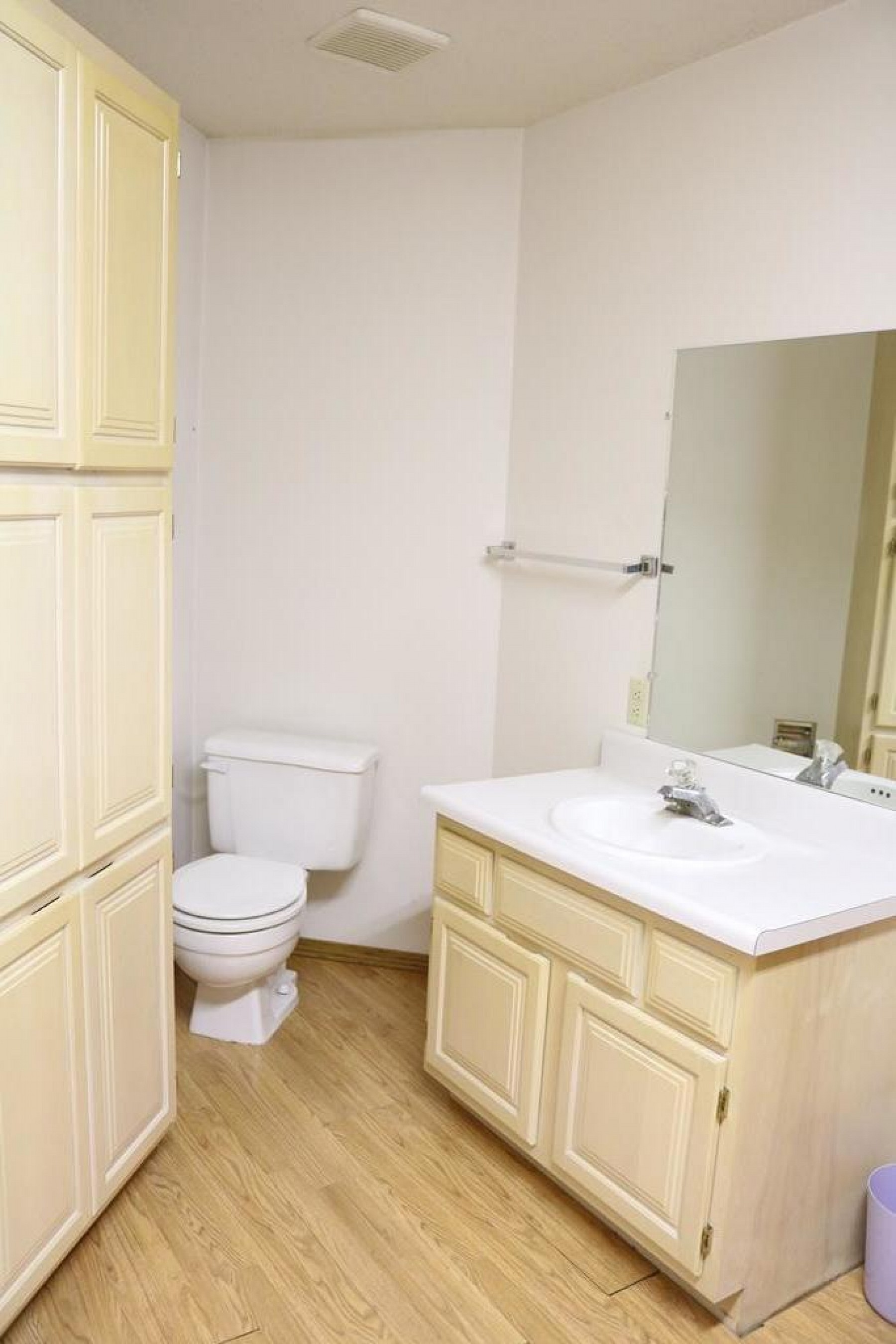 706 Heritage Drive, Brookings, SD 57006