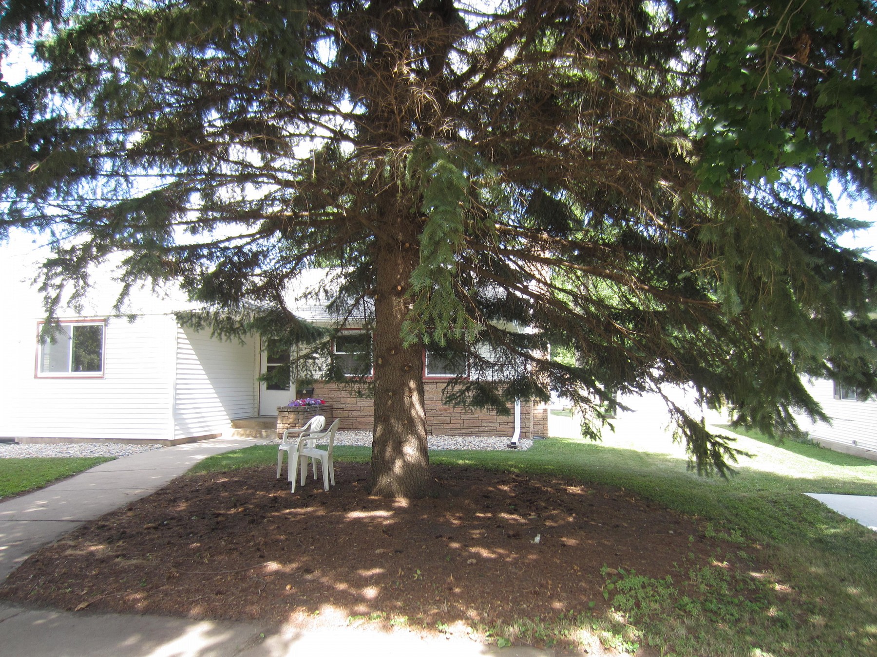 308 Astrachan Avenue, Volga, SD 57071