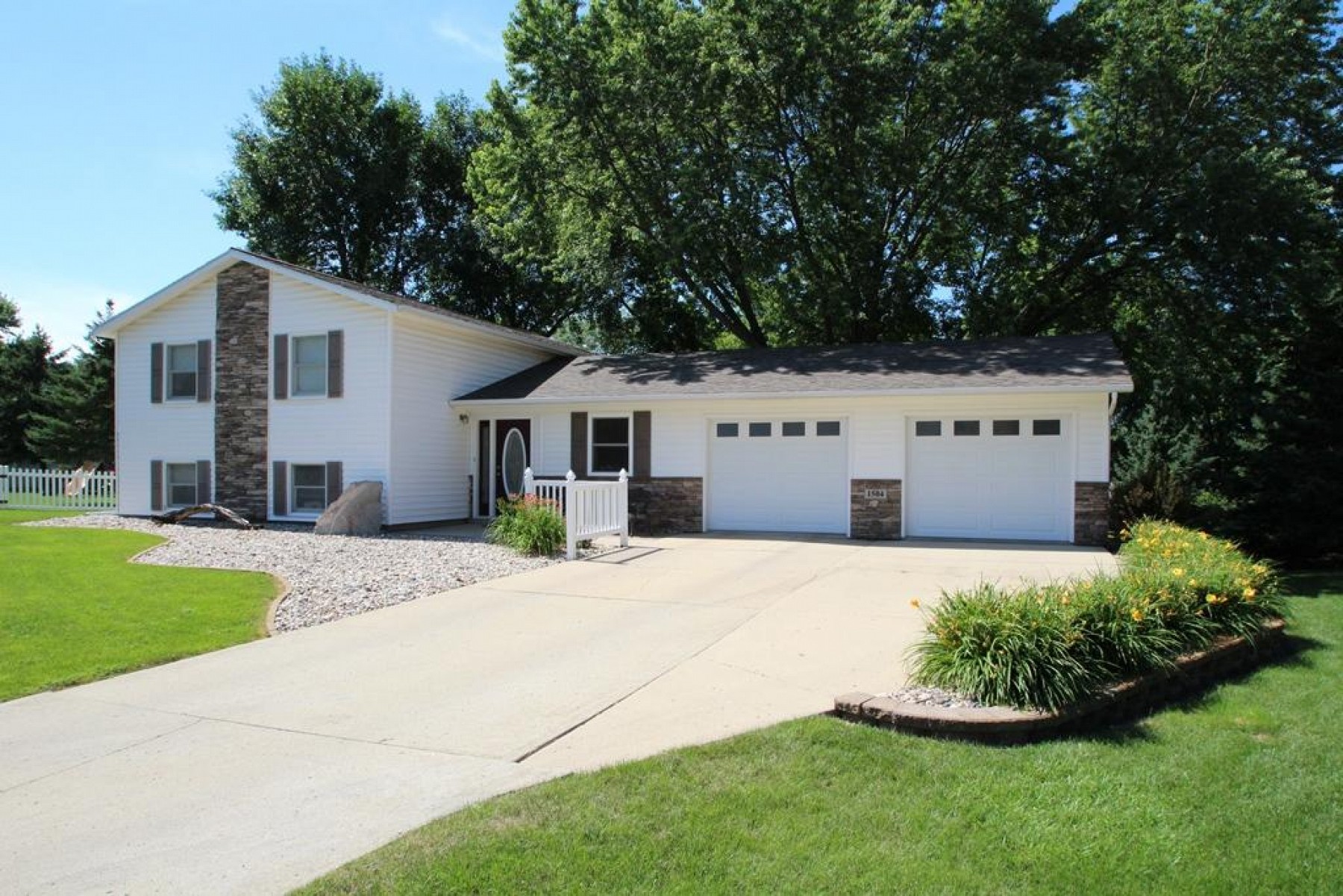1504 Buffalo Trail, Brookings, SD 57006