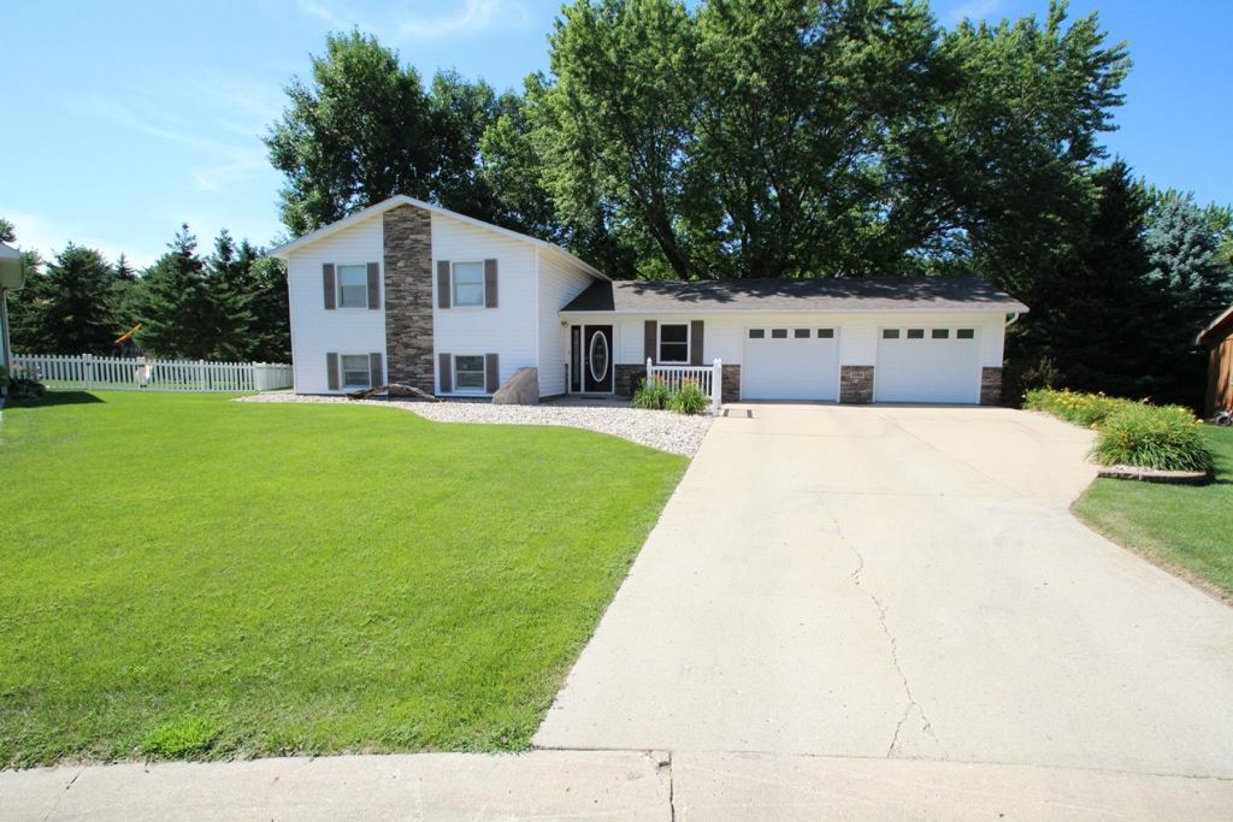 1504 Buffalo Trail, Brookings, SD 57006