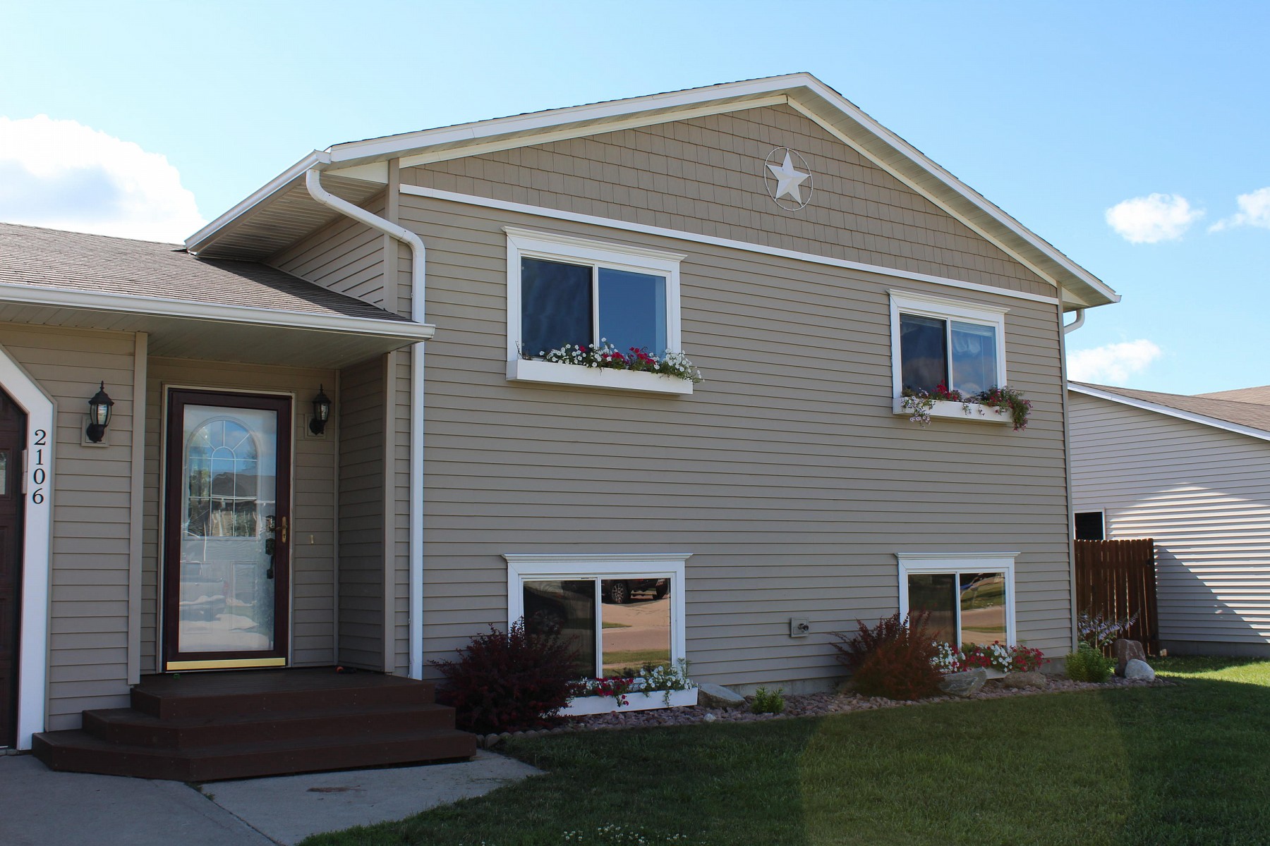 2106 David Cove, Brookings, SD 57006