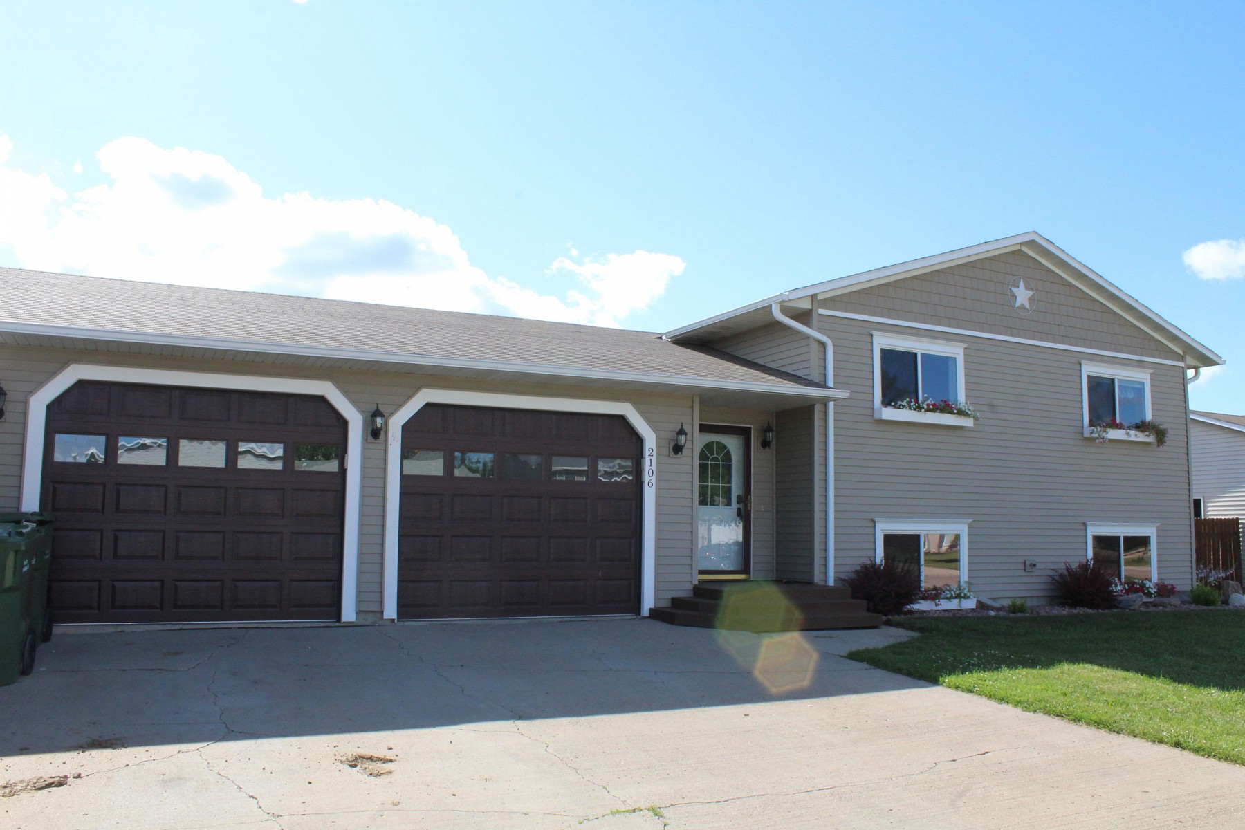 2106 David Cove, Brookings, SD 57006
