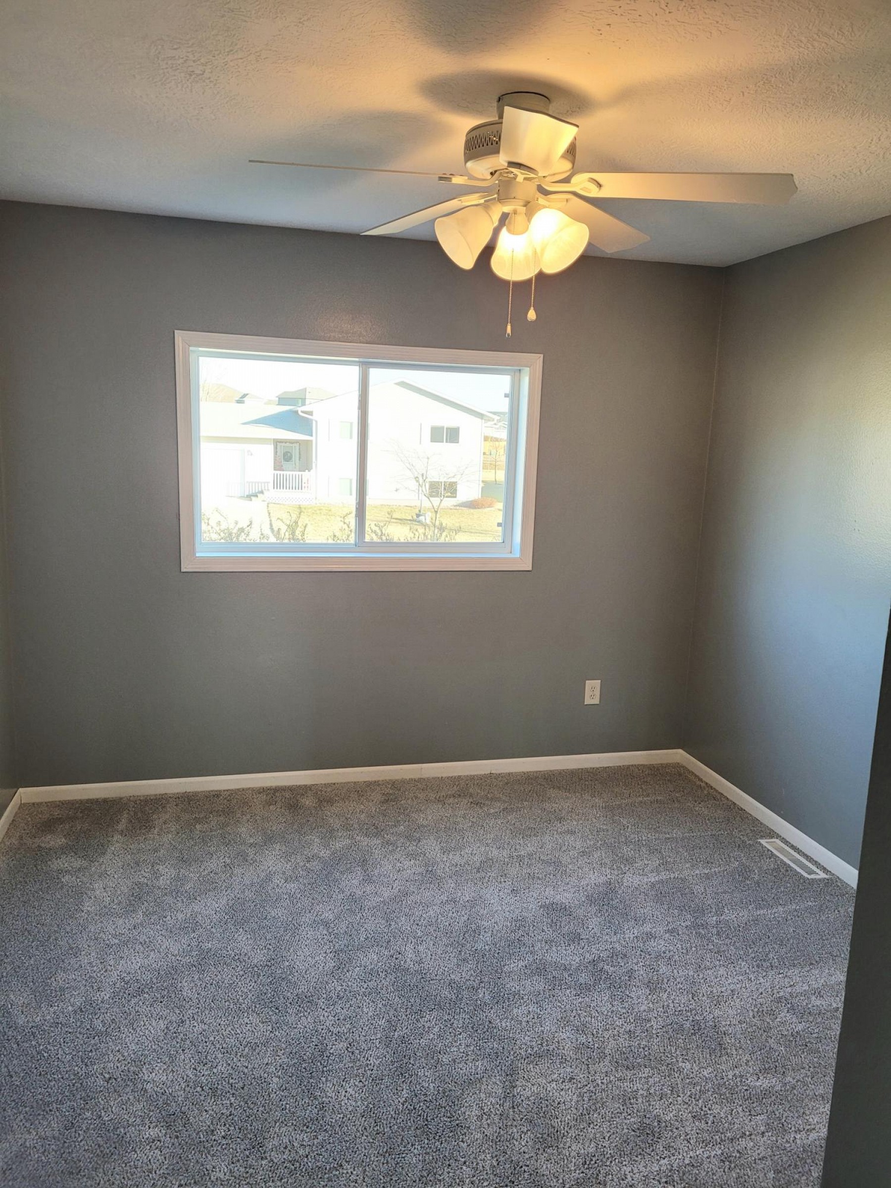 2106 David Cove, Brookings, SD 57006