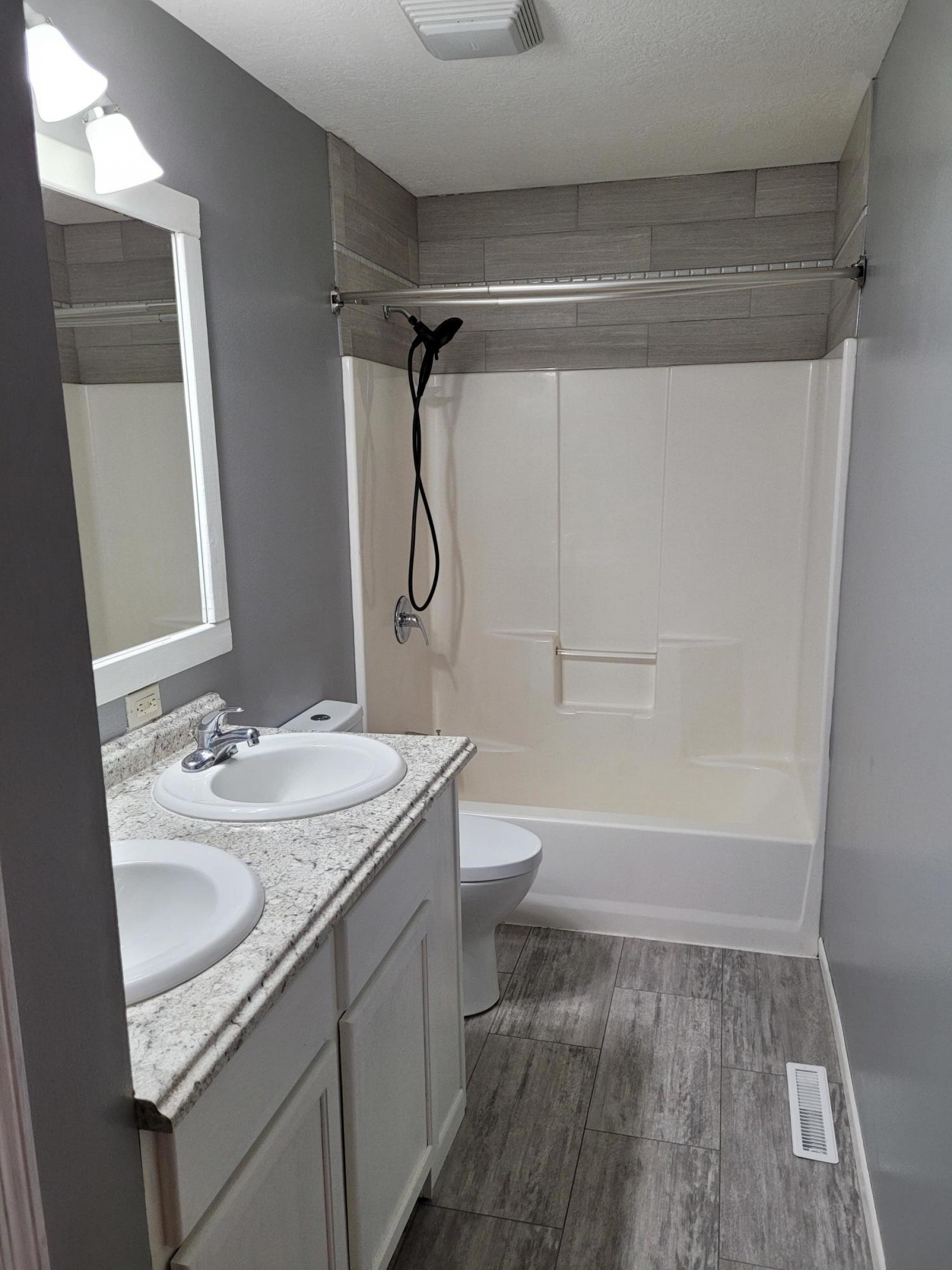 2106 David Cove, Brookings, SD 57006