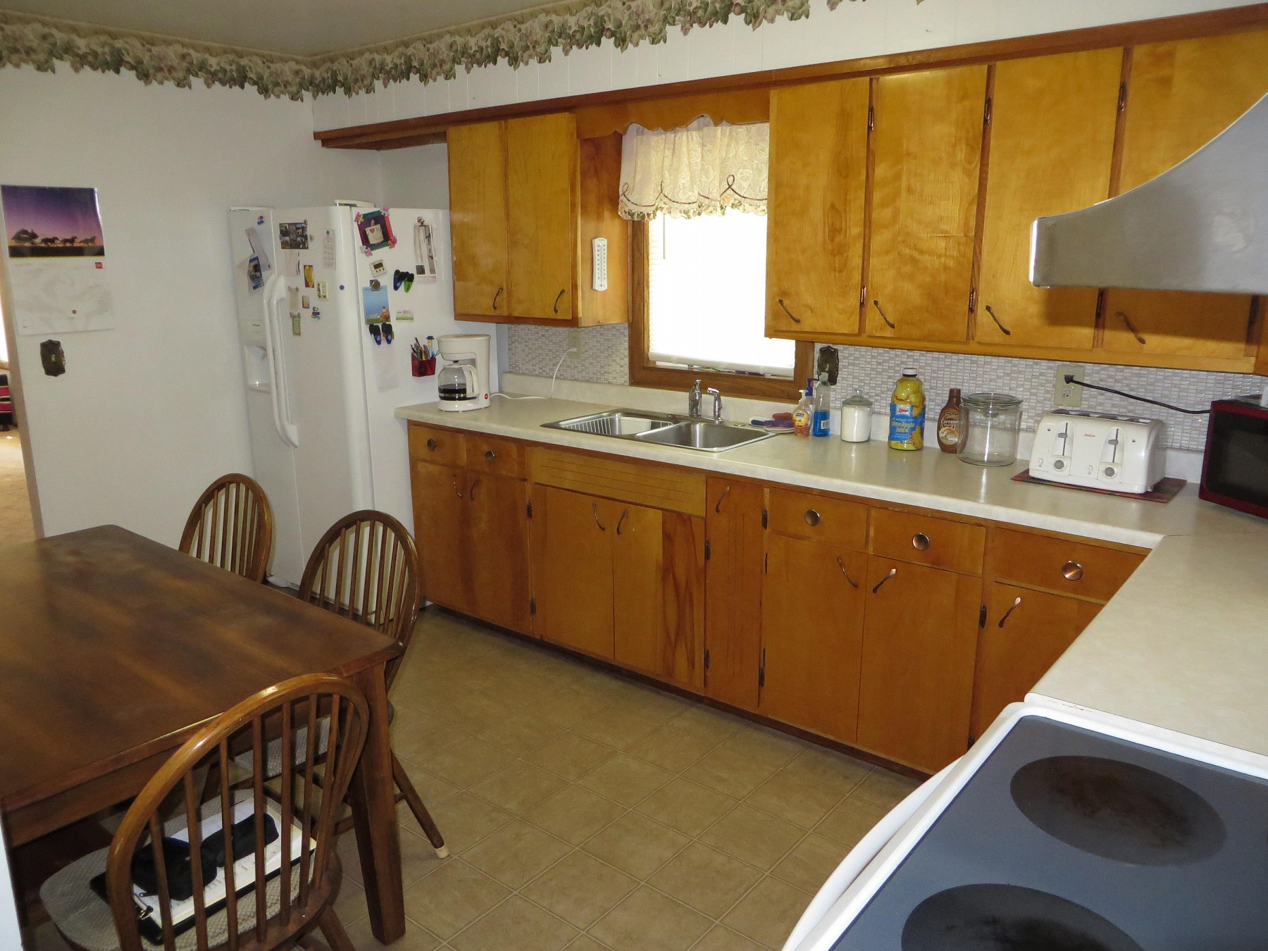 213 Park Avenue S, Lake Preston, SD 57249