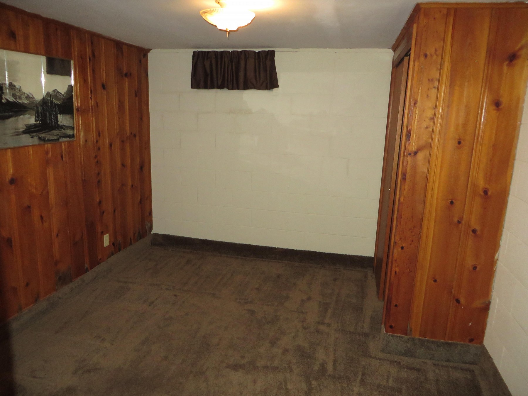 213 Park Avenue S, Lake Preston, SD 57249