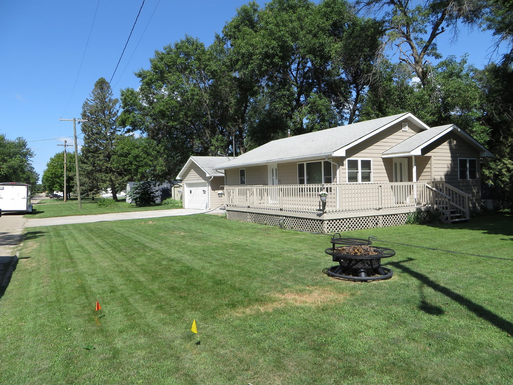 213 Park Avenue S, Lake Preston, SD 57249