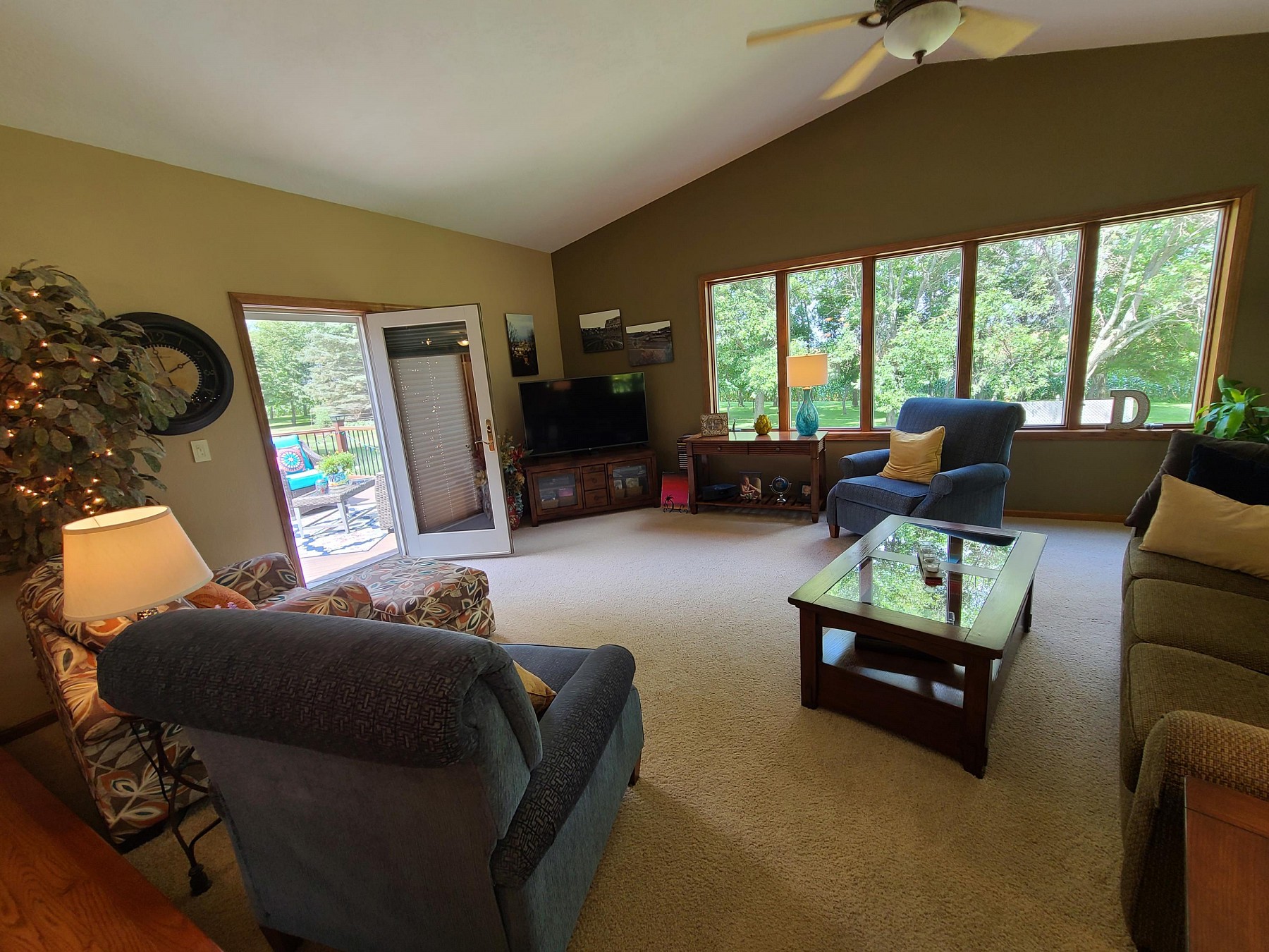 46440 209th Street, Volga, SD 57071