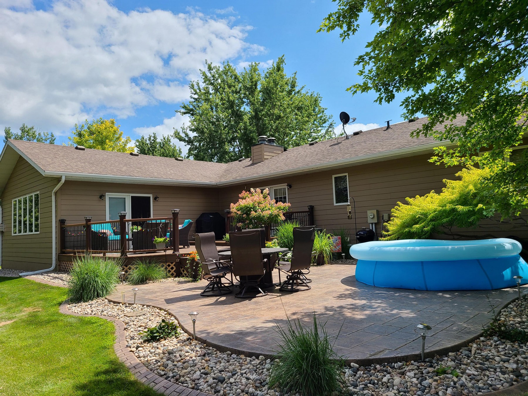 46440 209th Street, Volga, SD 57071