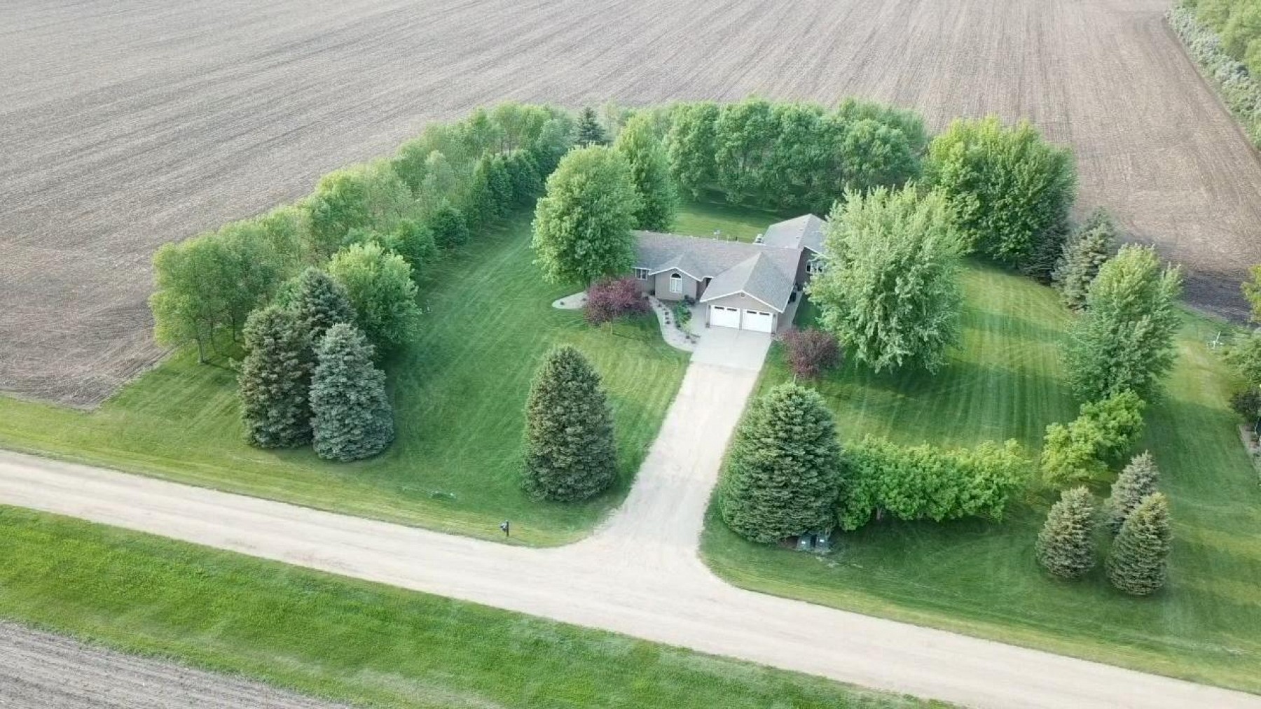 46440 209th Street, Volga, SD 57071