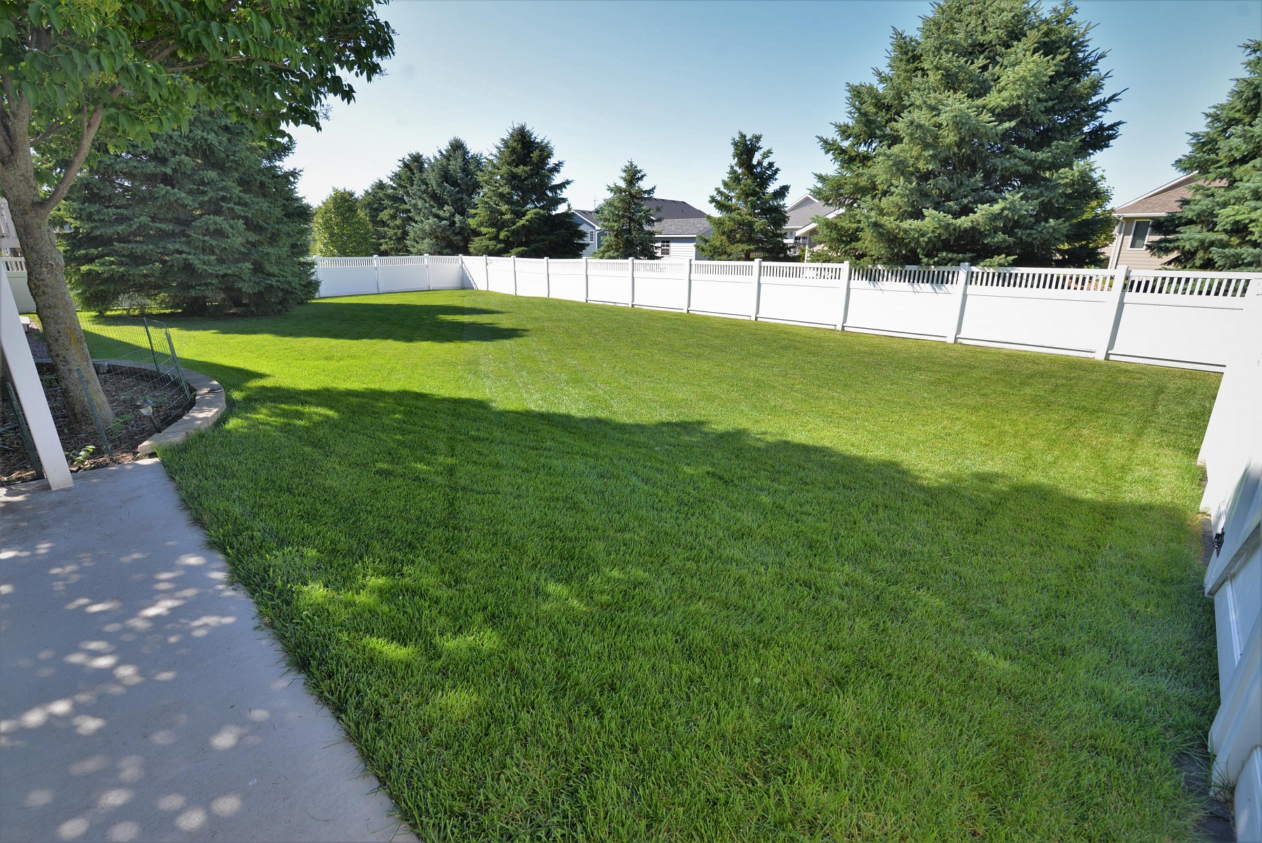 1723 Cypress Point Drive, Brookings, SD 57006