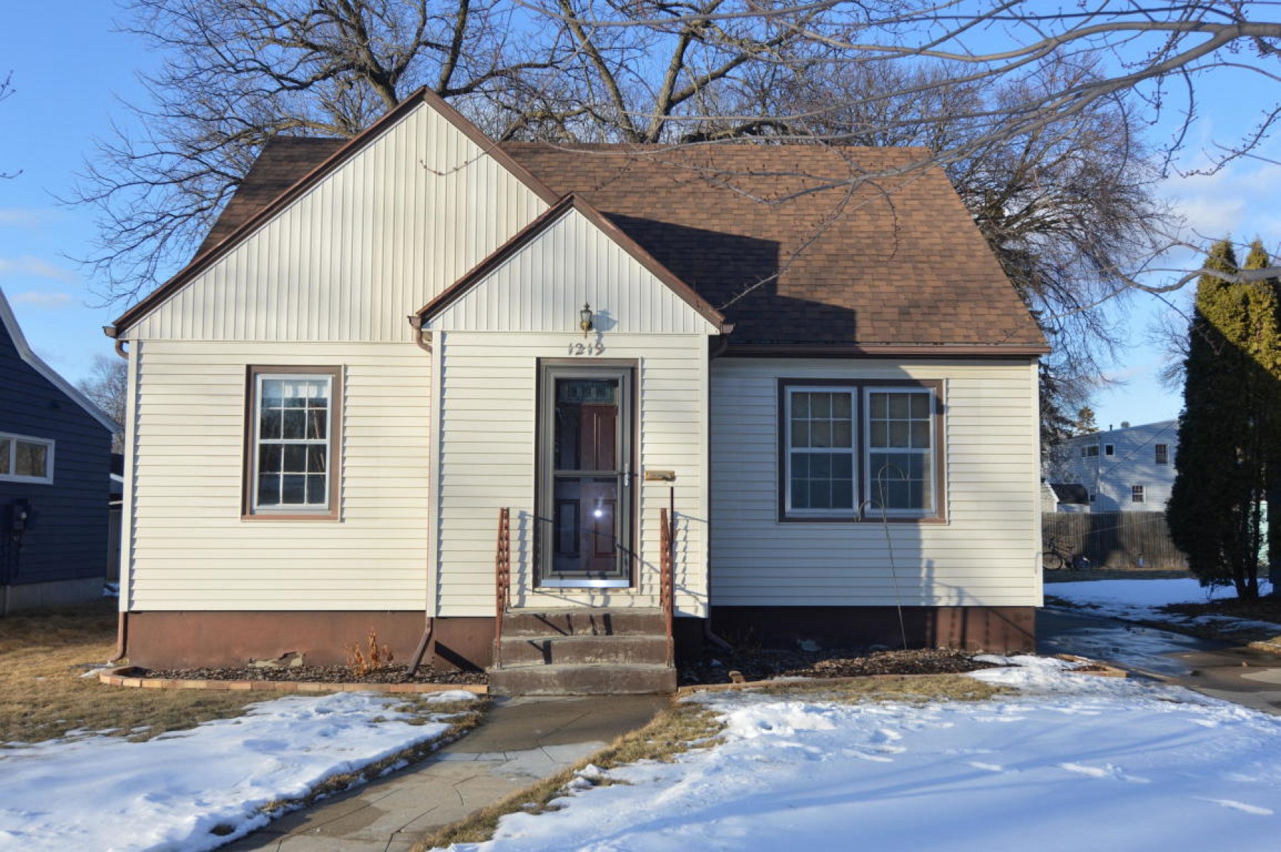 1219 4th Street, Brookings, SD 57006