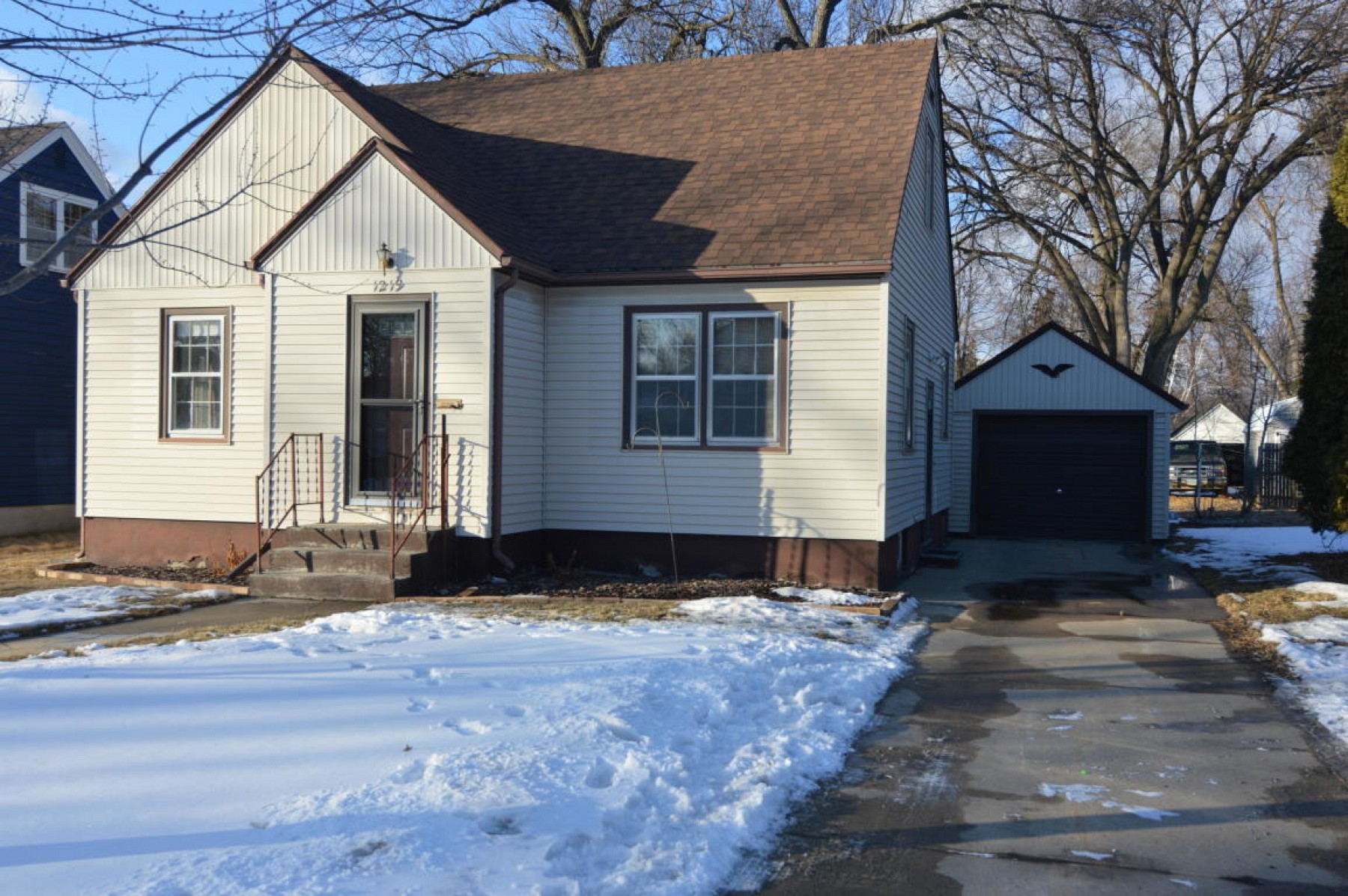 1219 4th Street, Brookings, SD 57006