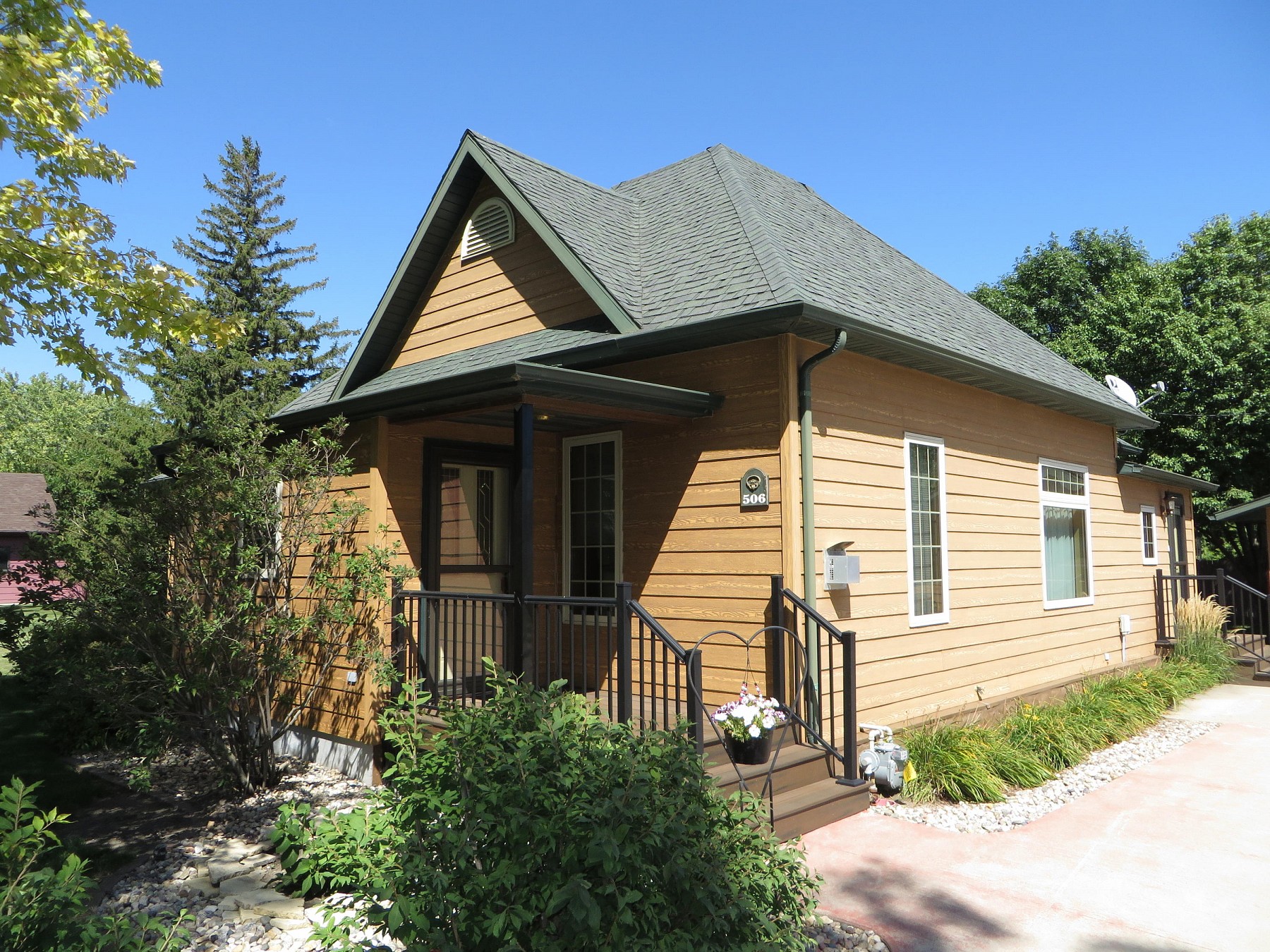 506 Minden Avenue N, Lake Preston, SD 57249