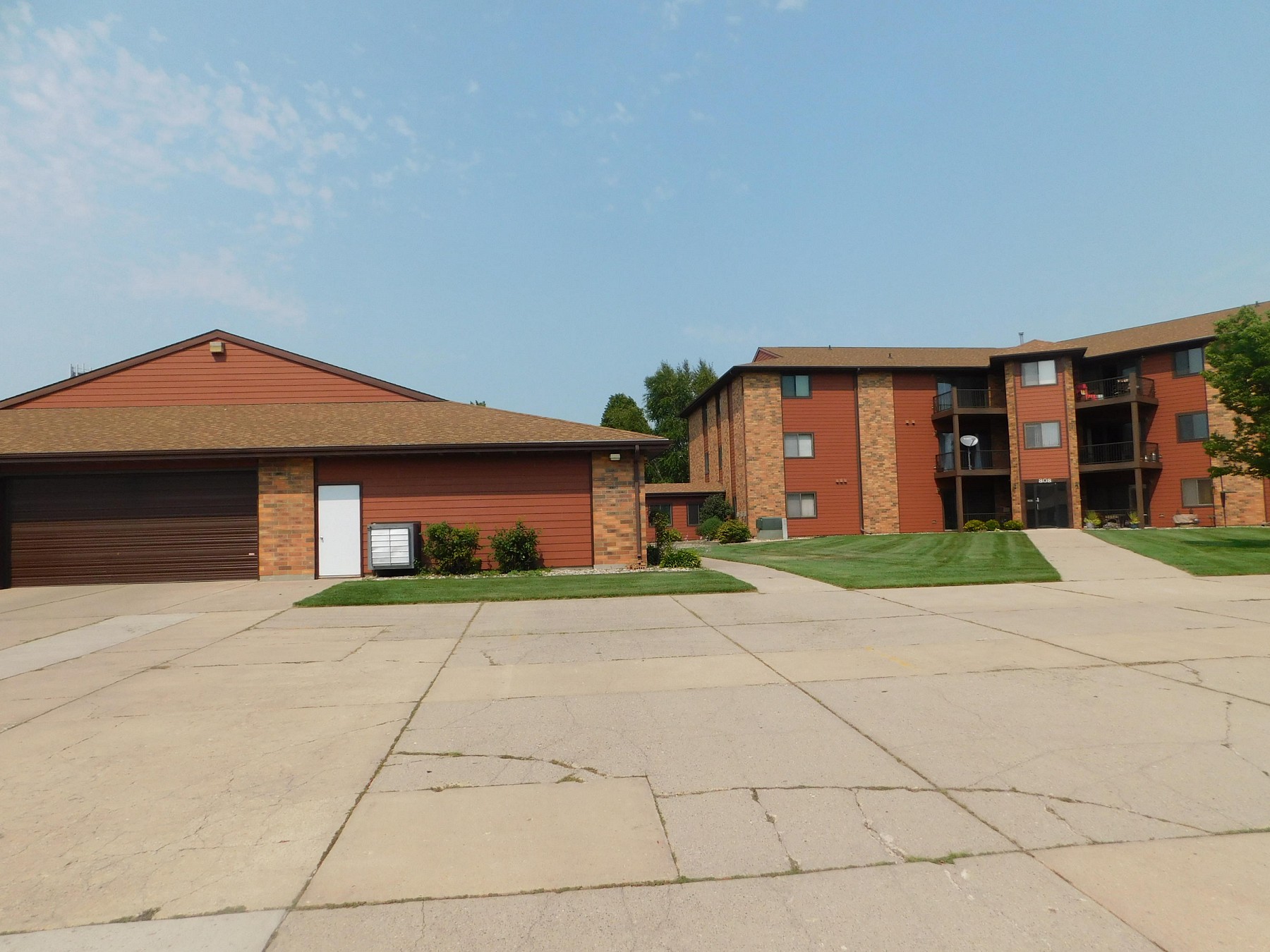 808 Christine Avenue, Brookings, SD 57006