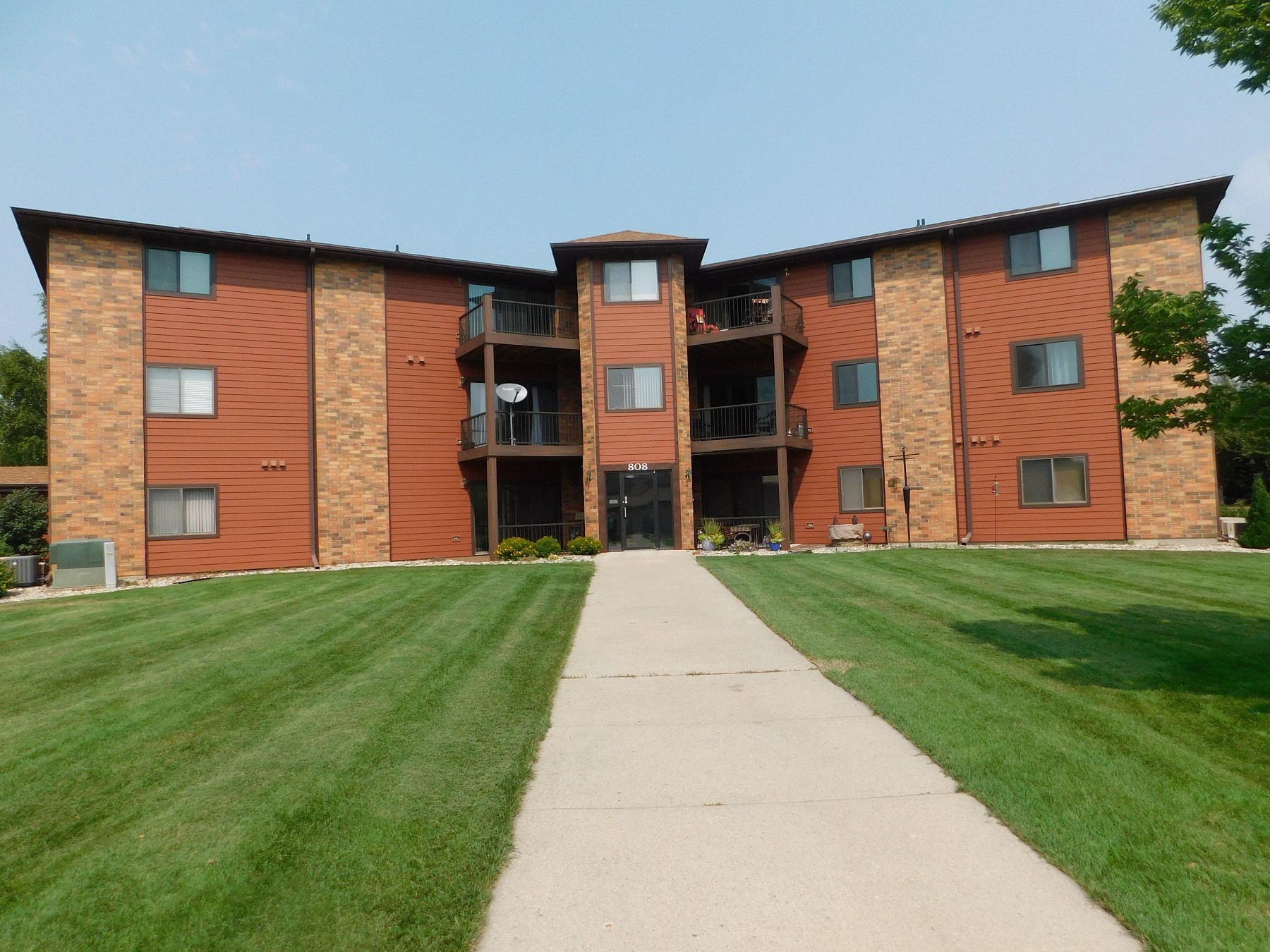 808 Christine Avenue, Brookings, SD 57006