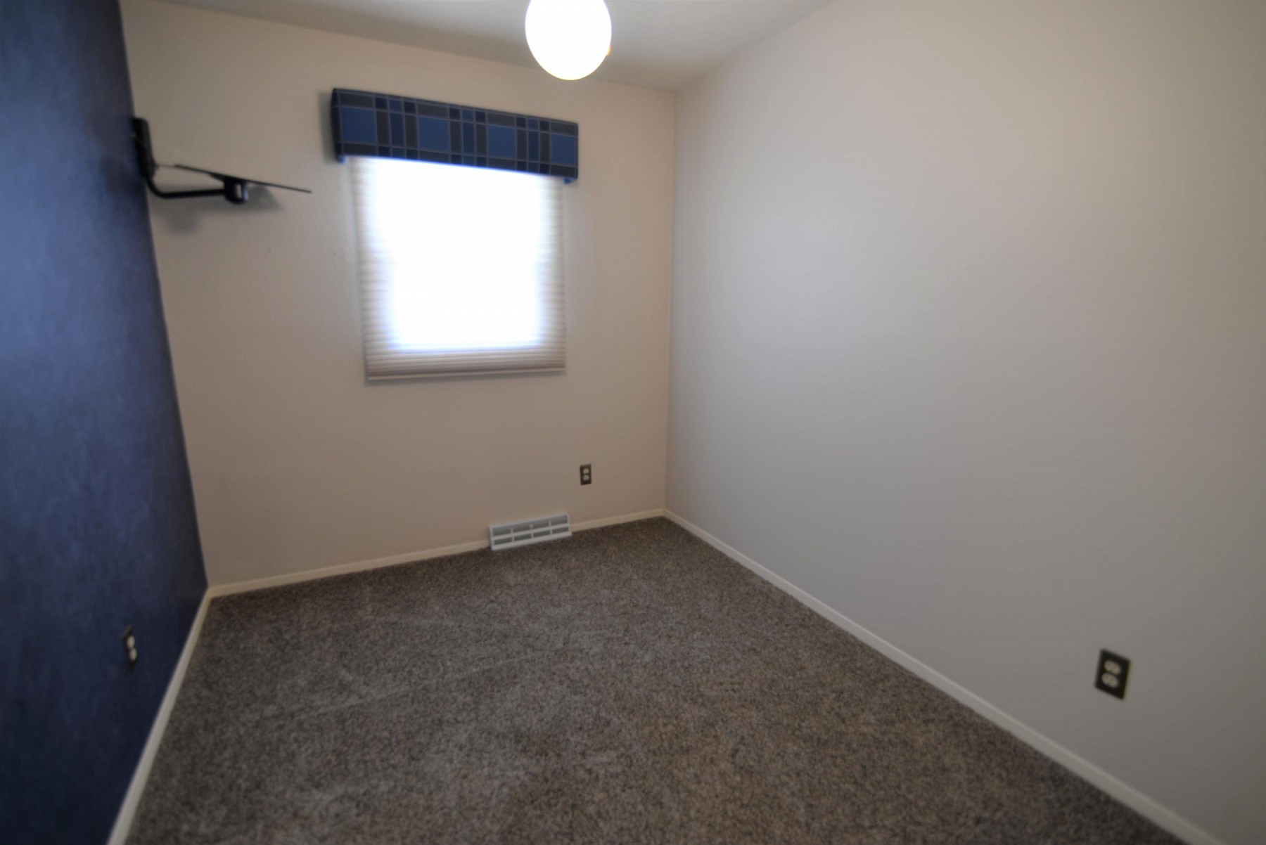 1405 Orchard Drive, Brookings, SD 57006