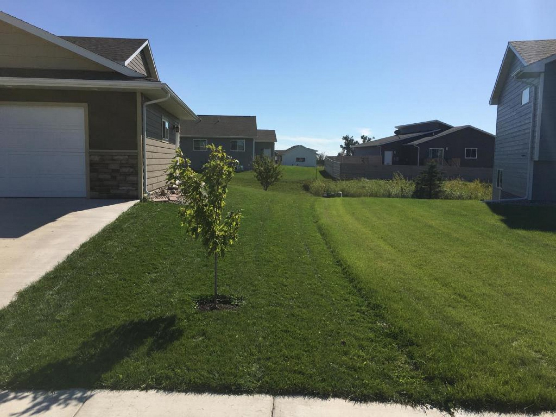 2246 PRIMROSE Drive, Brookings, SD 57006