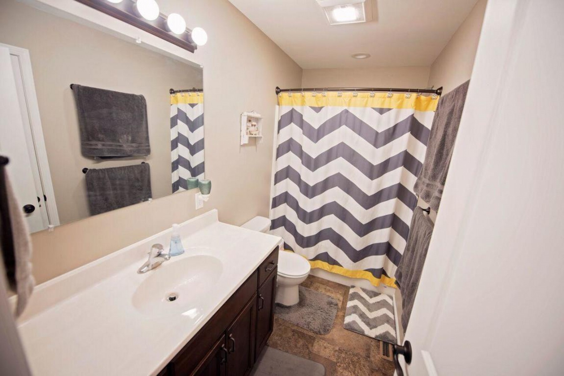 2246 PRIMROSE Drive, Brookings, SD 57006