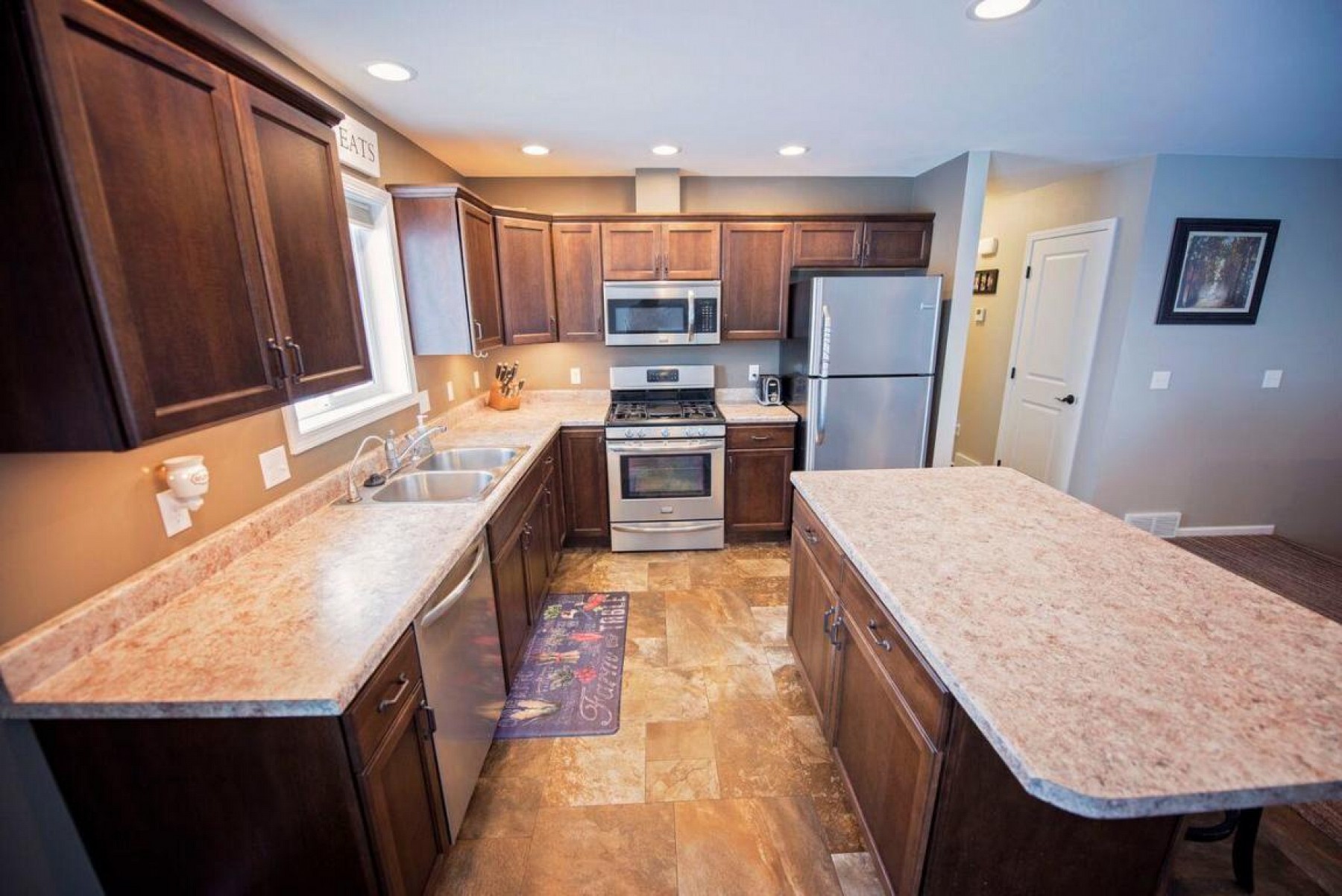 2246 PRIMROSE Drive, Brookings, SD 57006