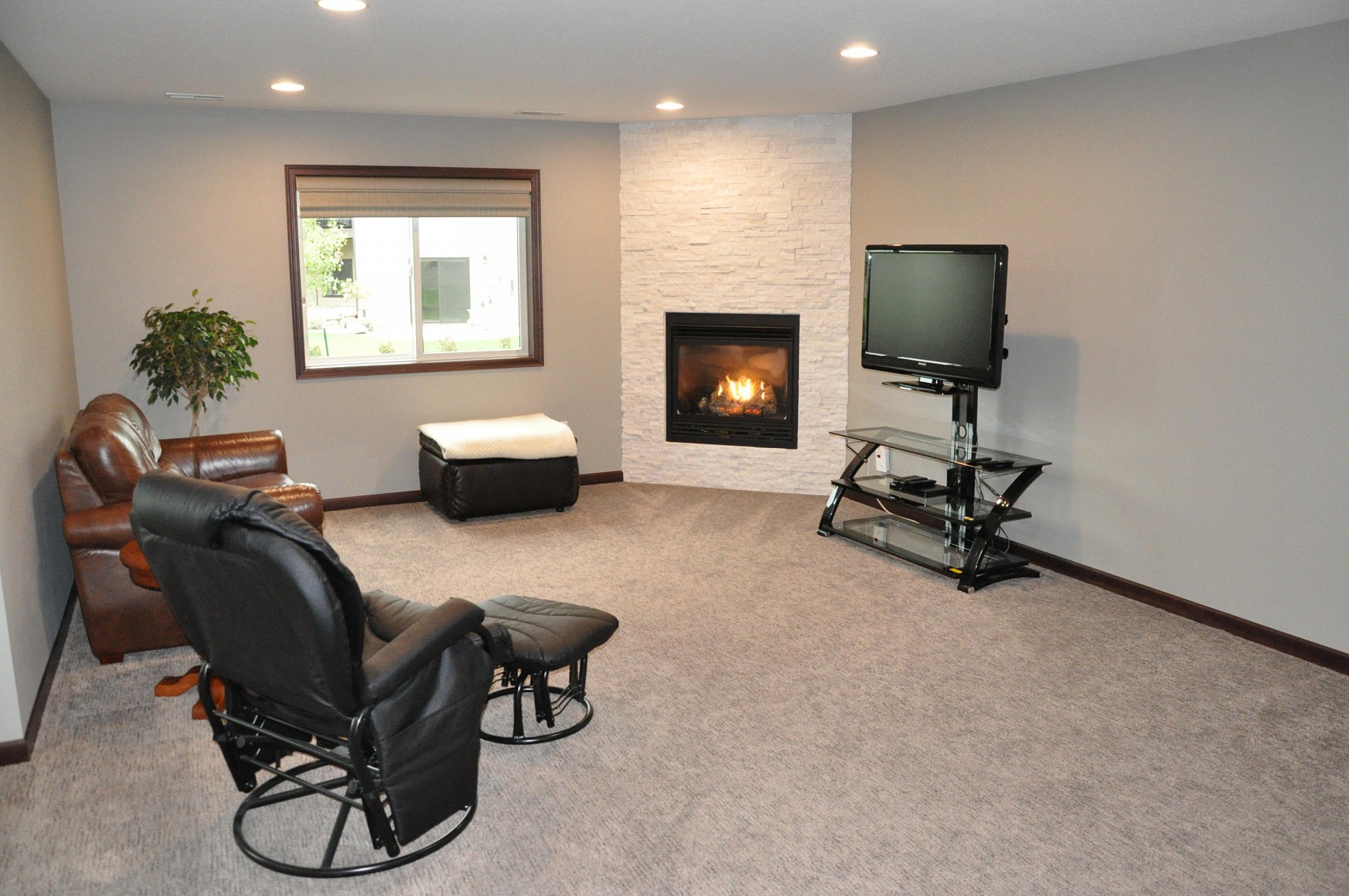 1208 Summit Circle, Brookings, SD 57006