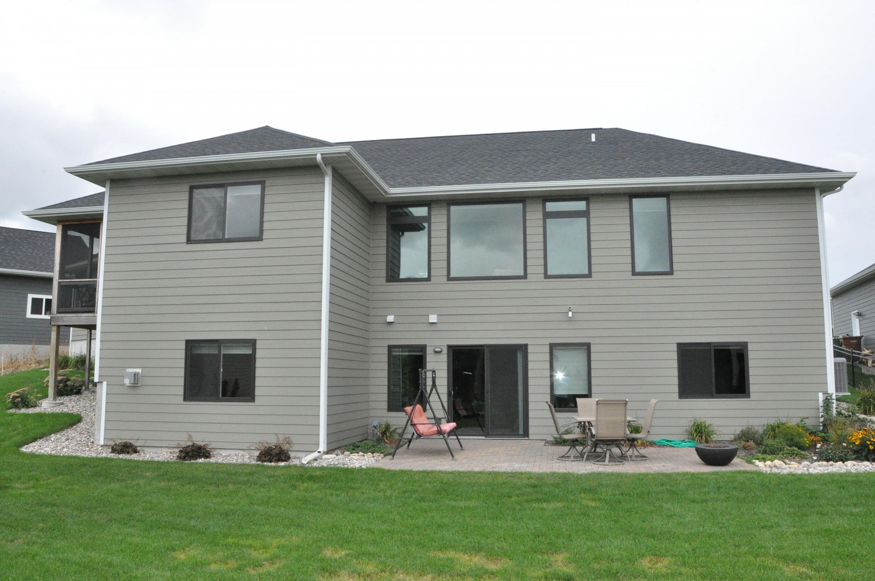 1208 Summit Circle, Brookings, SD 57006