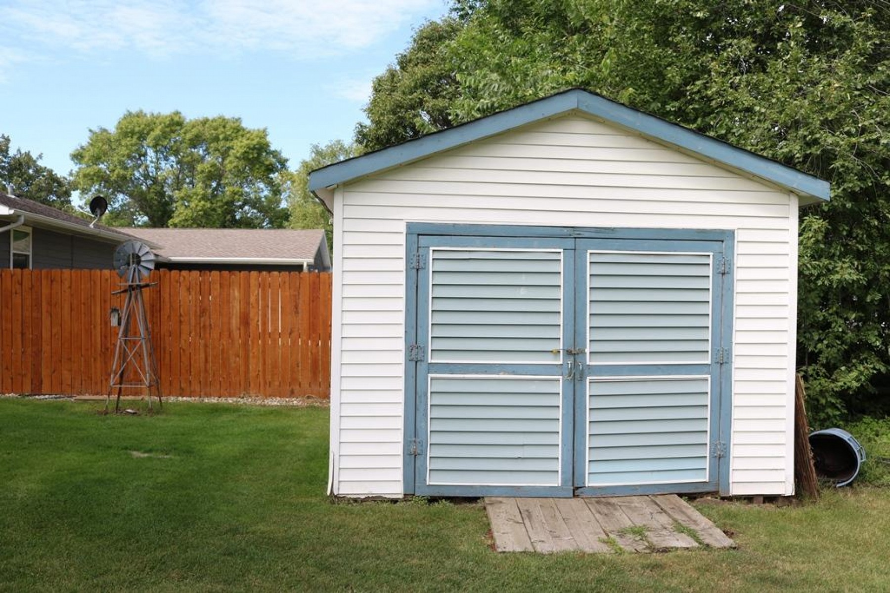 407 Lincoln Lane, Volga, SD 57071