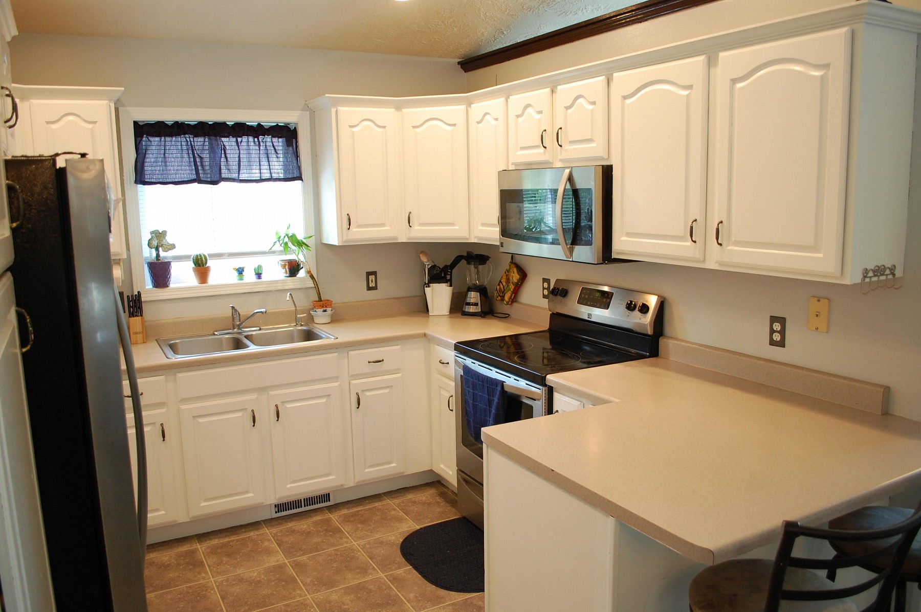 1034 Yorktown Drive, Brookings, SD 57006