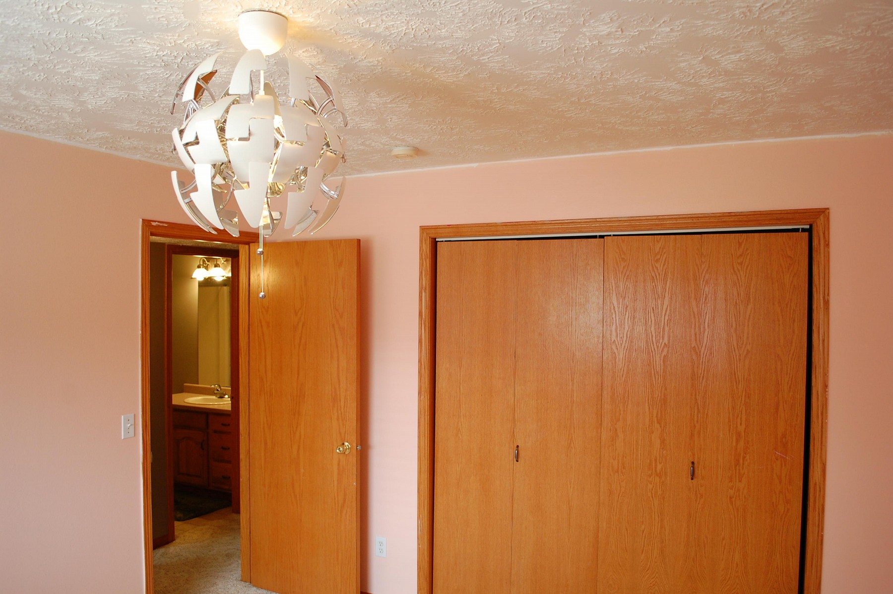 1034 Yorktown Drive, Brookings, SD 57006