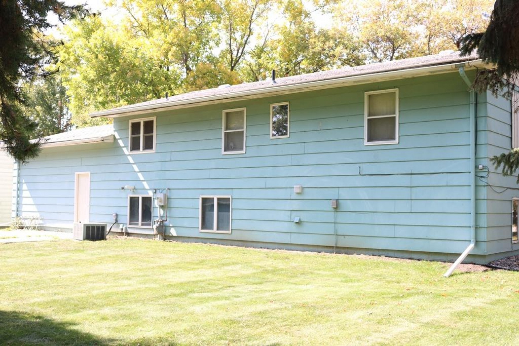 408 Dakota Avenue, Volga, SD 57071