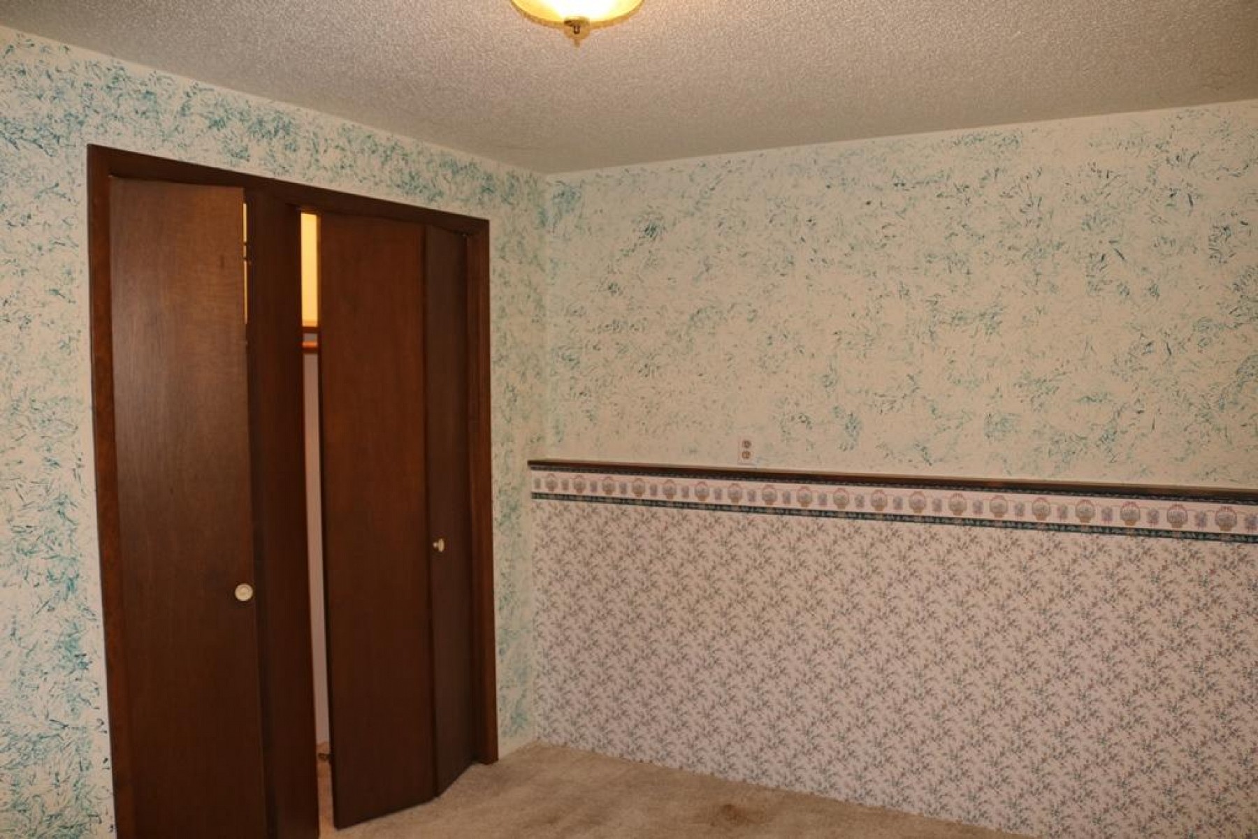 408 Dakota Avenue, Volga, SD 57071