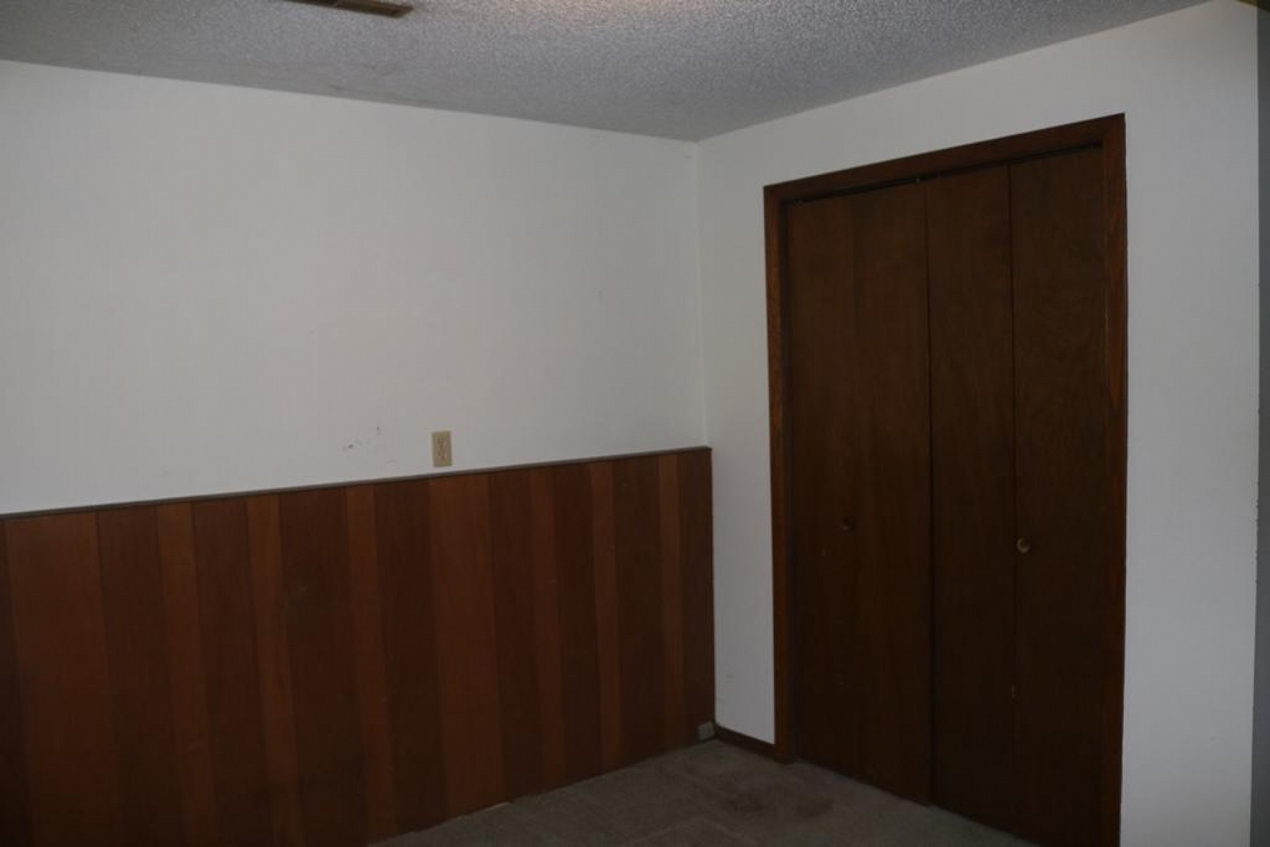 408 Dakota Avenue, Volga, SD 57071