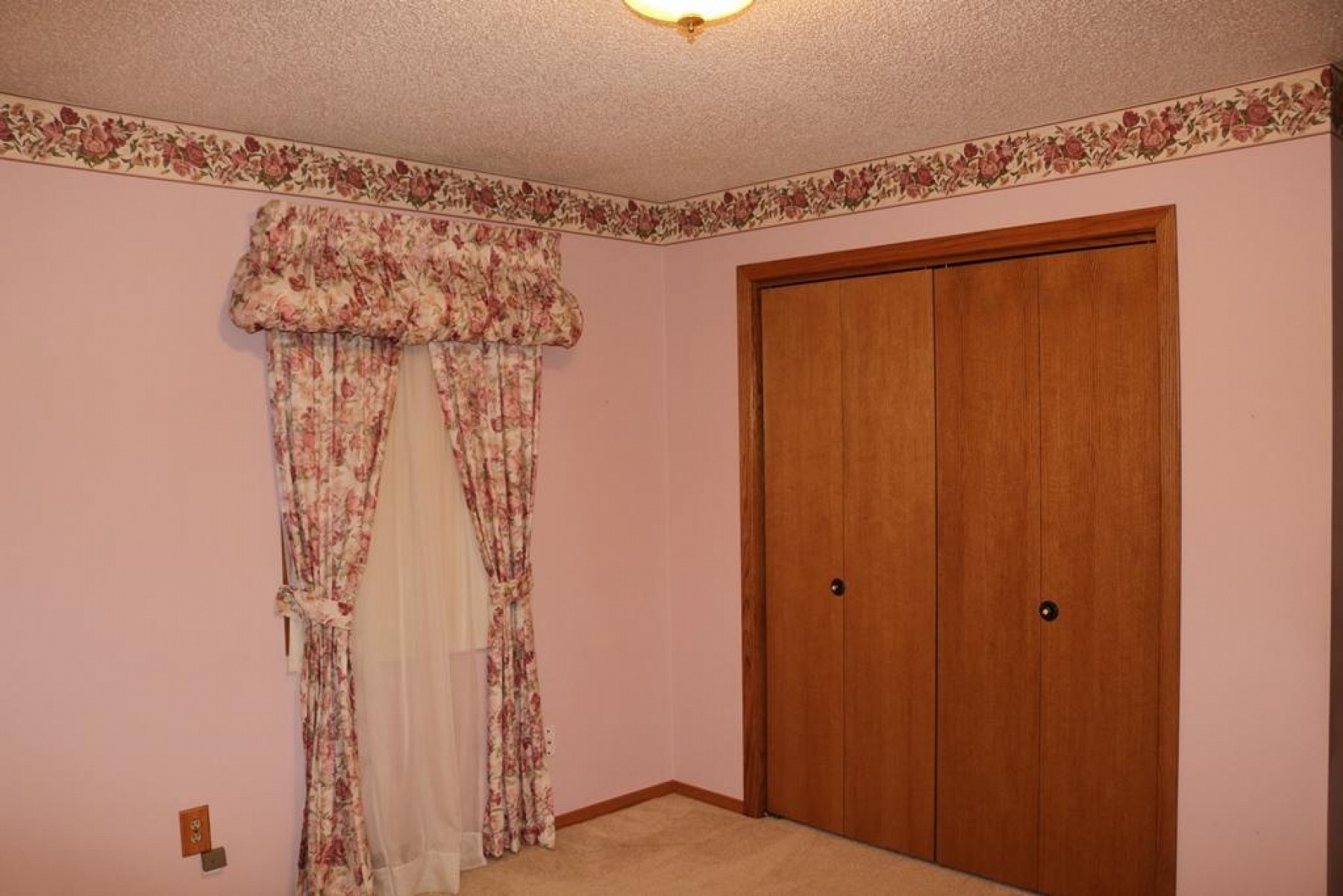 408 Dakota Avenue, Volga, SD 57071