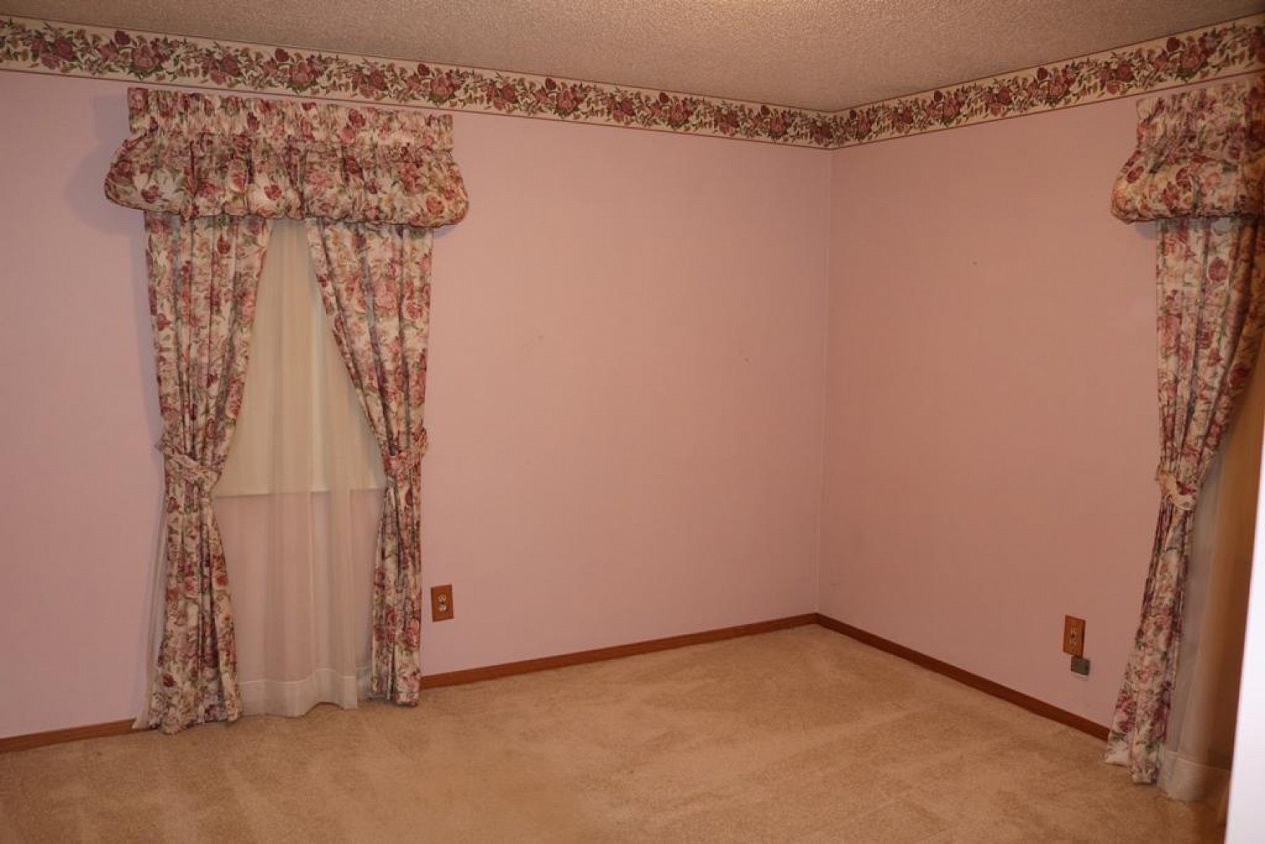 408 Dakota Avenue, Volga, SD 57071